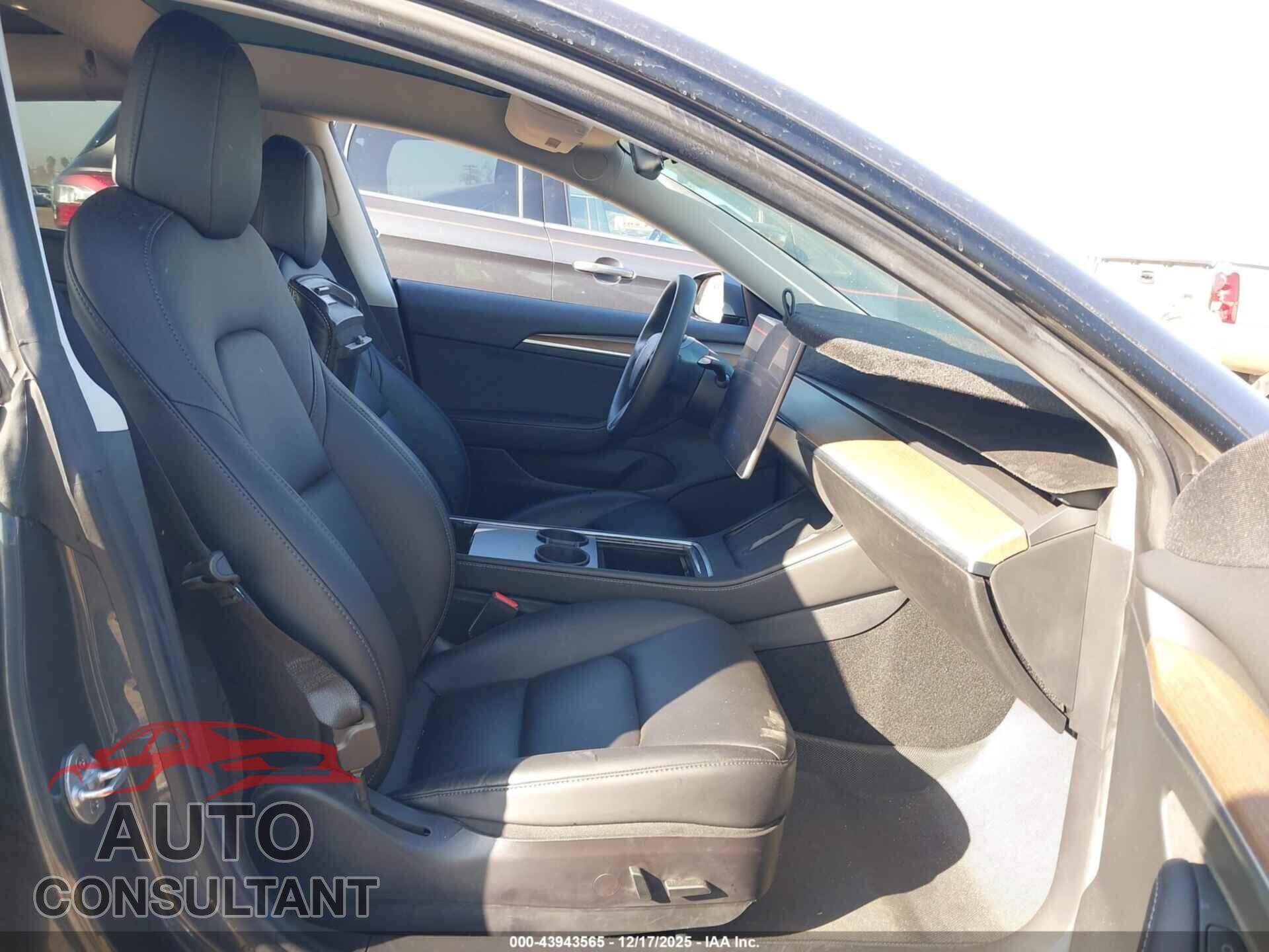 TESLA MODEL 3 2021 - 5YJ3E1EA6MF094768