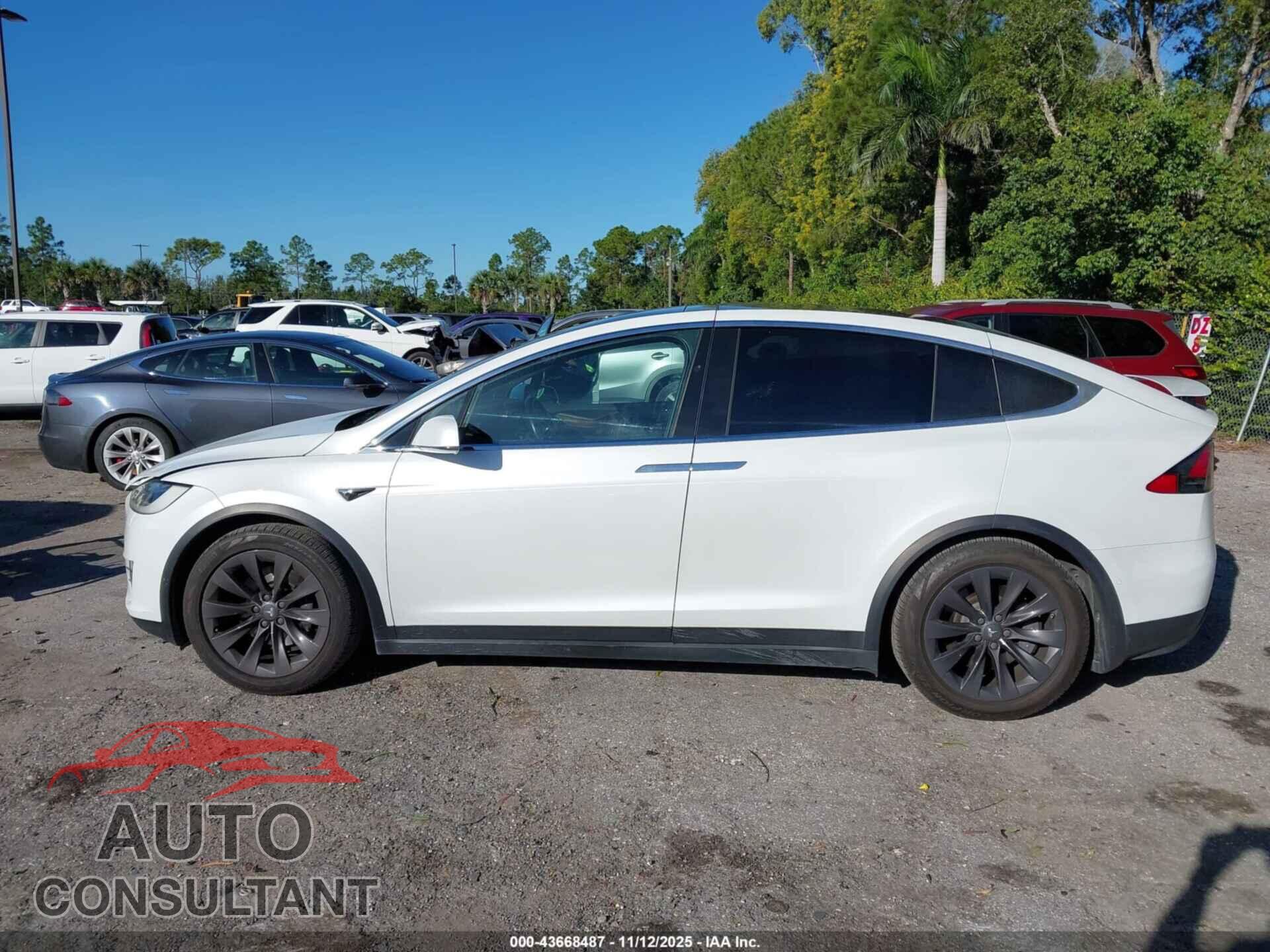 TESLA MODEL X 2018 - 5YJXCBE21JF142694