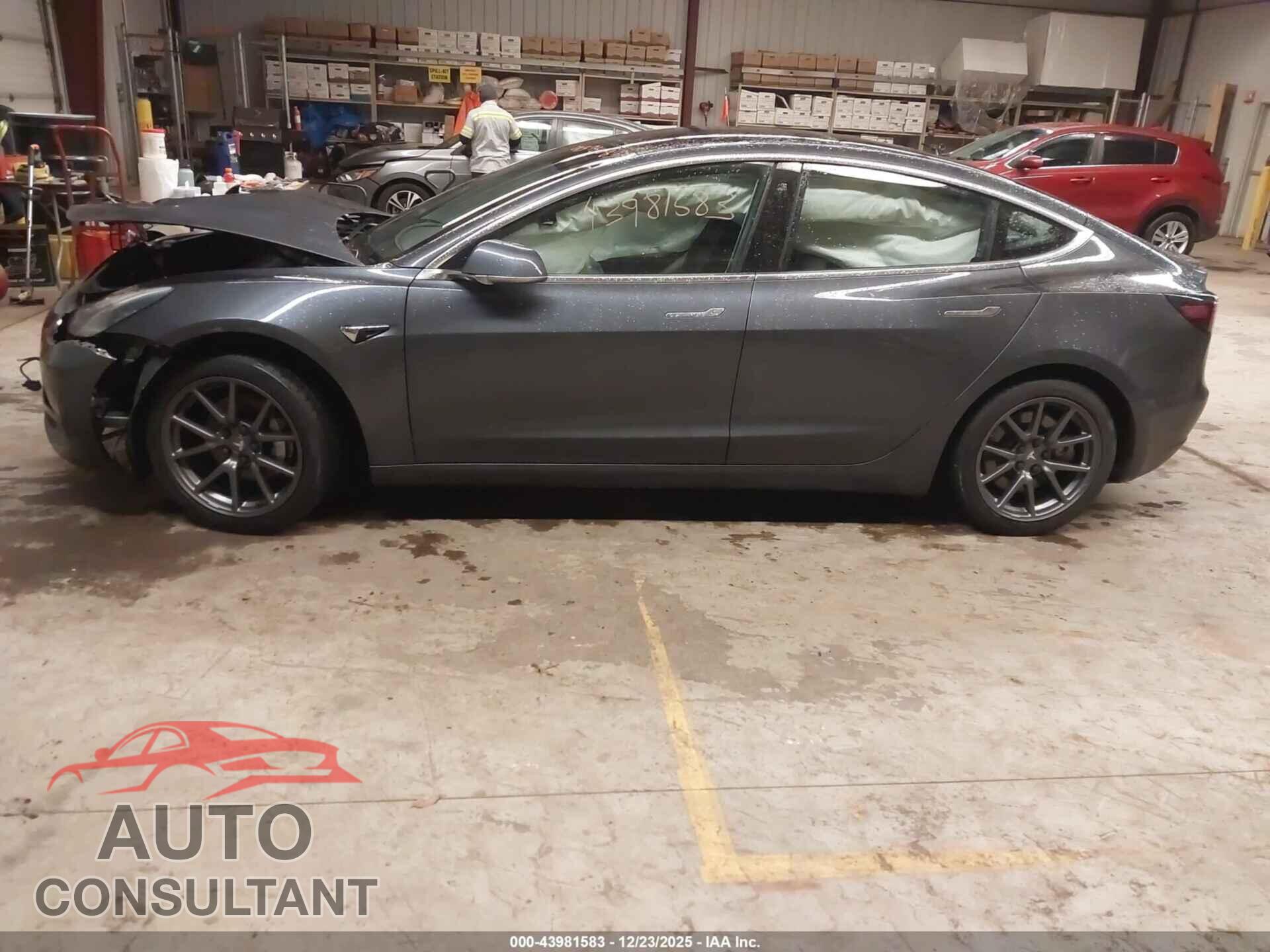 TESLA MODEL 3 2018 - 5YJ3E1EA9JF019087