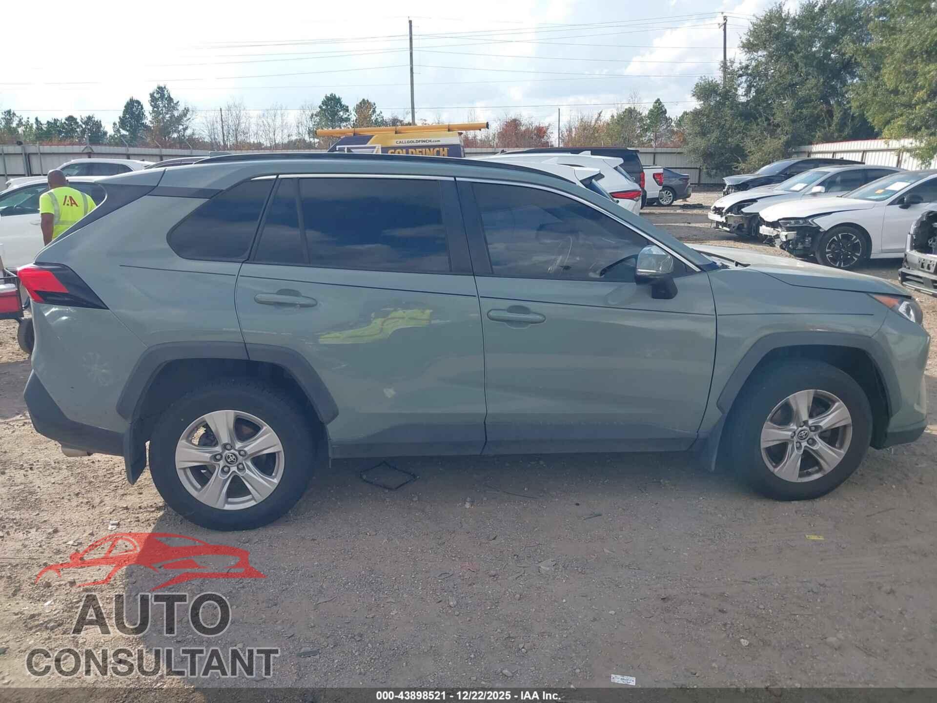 TOYOTA RAV4 2019 - JTMP1RFV3KD040801