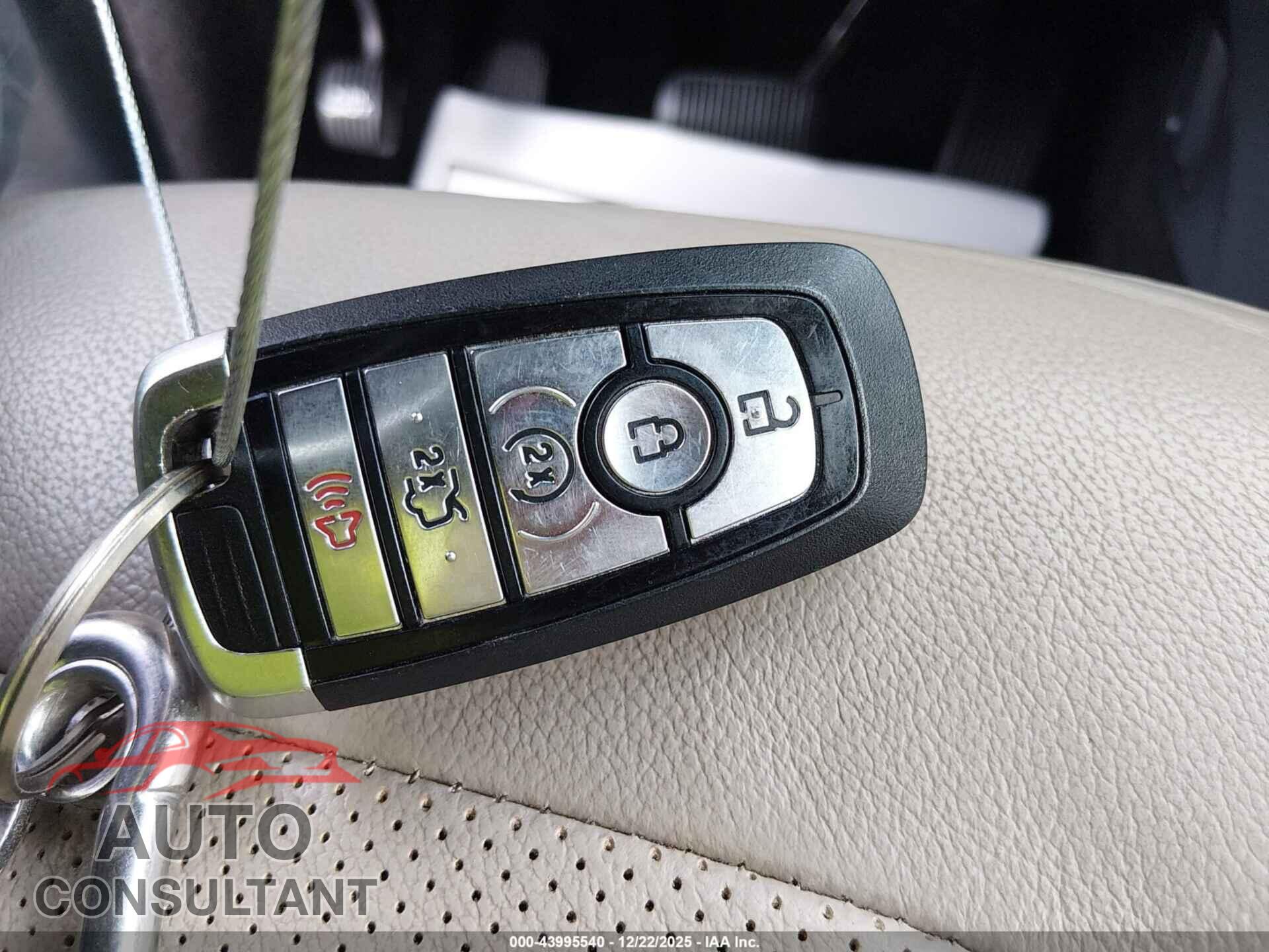 FORD EXPLORER 2018 - 1FM5K7F85JGB39244