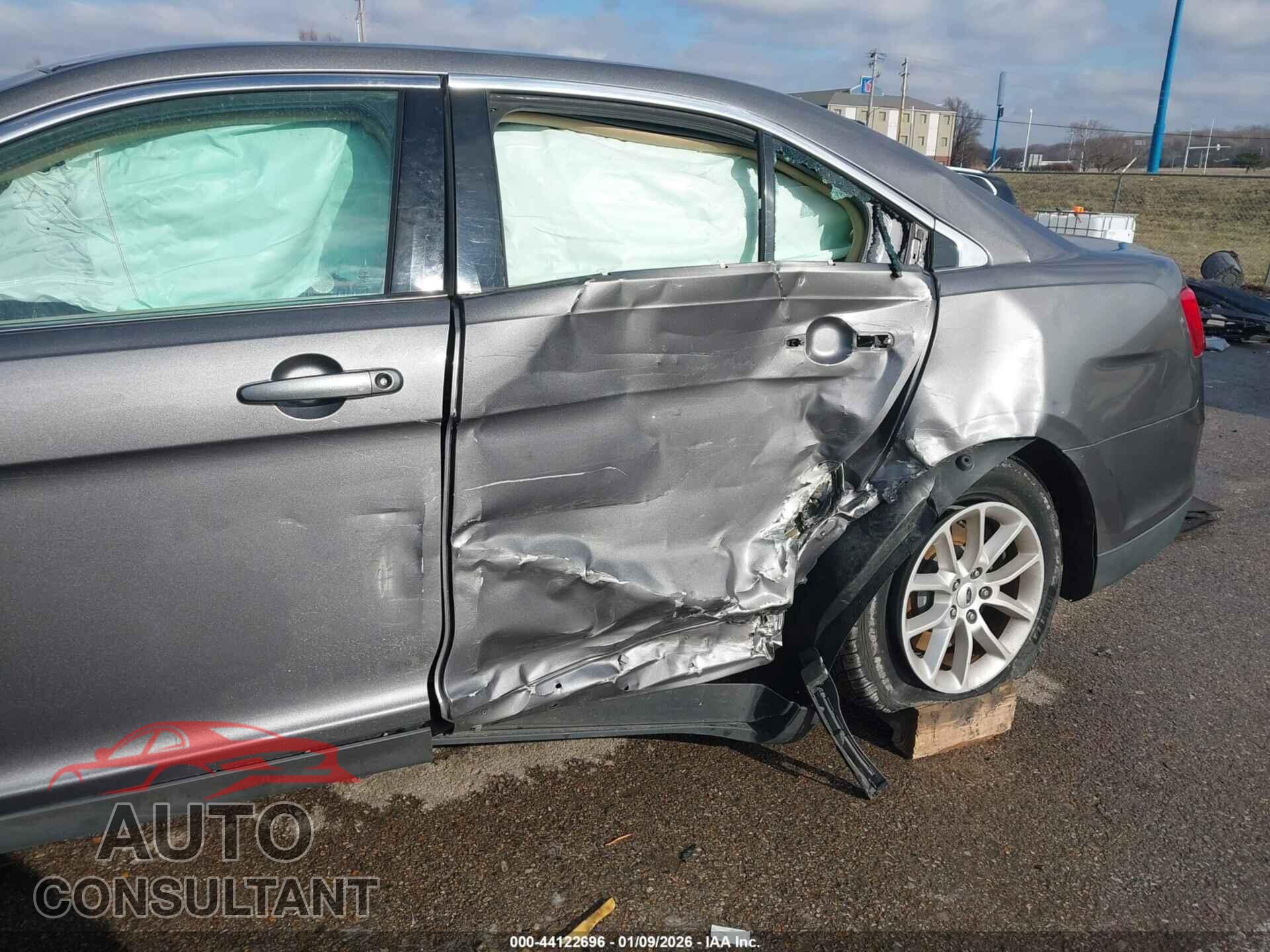 FORD TAURUS 2014 - 1FAHP2D81EG162086