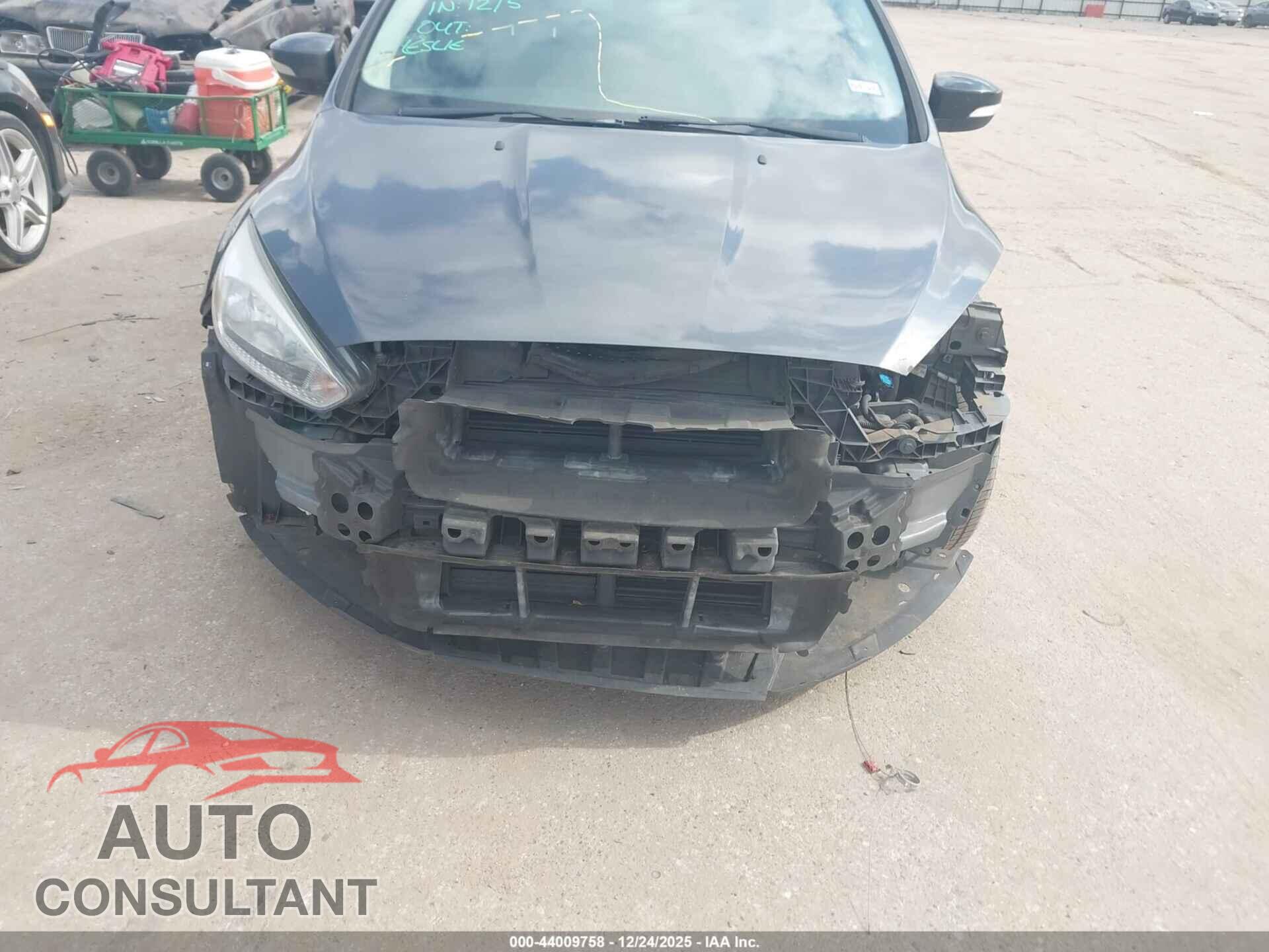 FORD FOCUS 2017 - 1FADP3F23HL324275