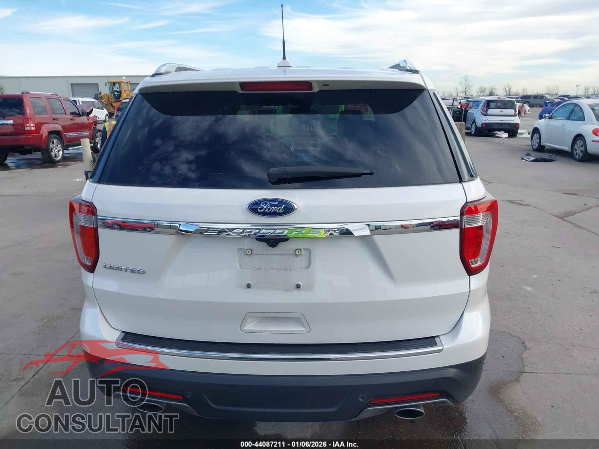 FORD EXPLORER 2018 - 1FM5K7F83JGB77619