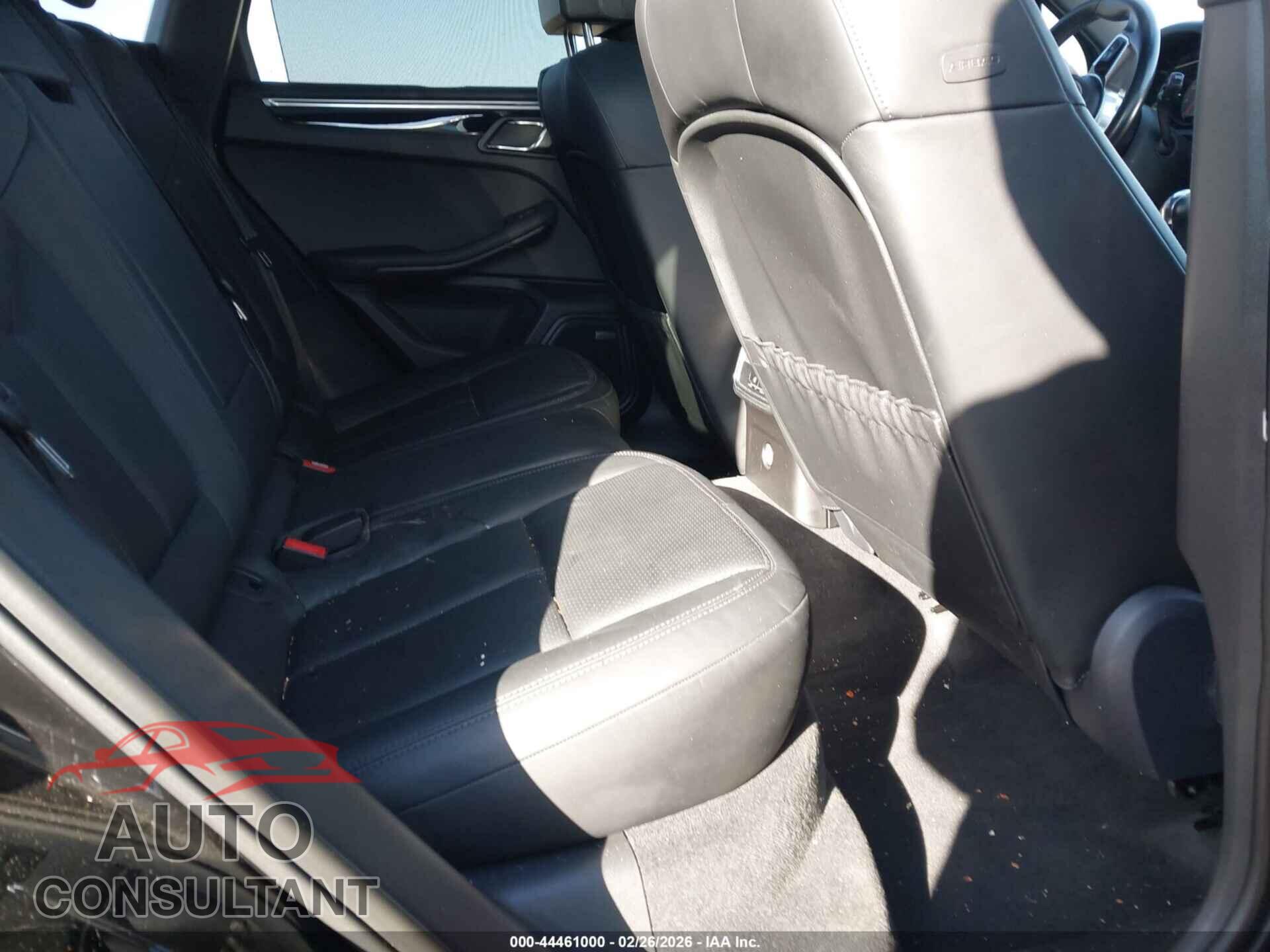 PORSCHE MACAN 2015 - WP1AB2A52FLB60021