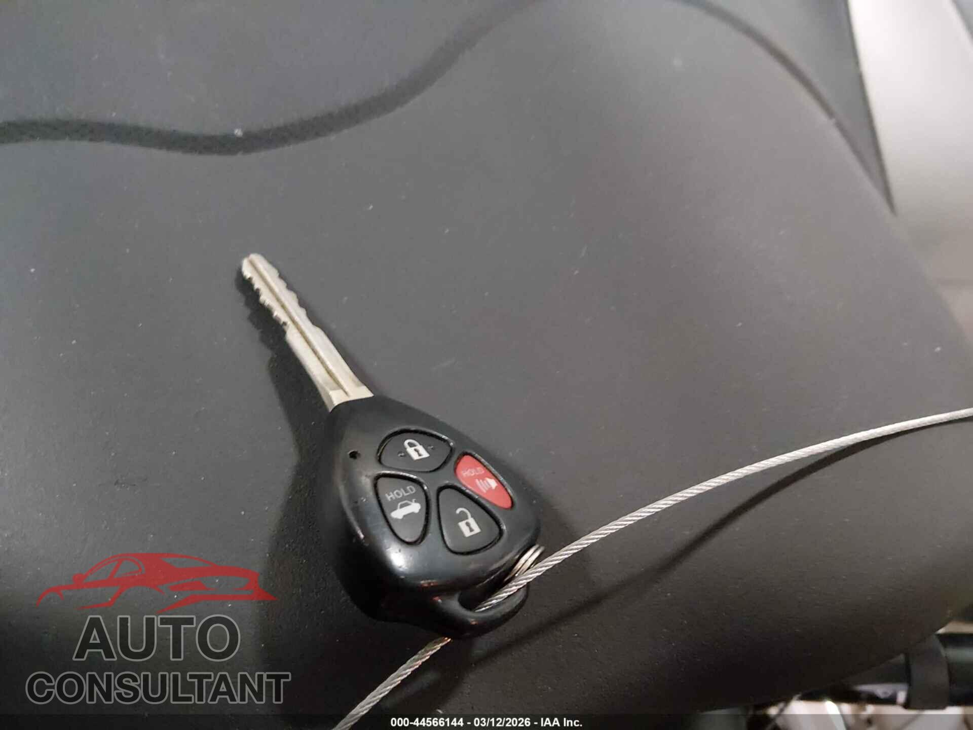 TOYOTA COROLLA 2011 - 2T1BU4EEXBC647765
