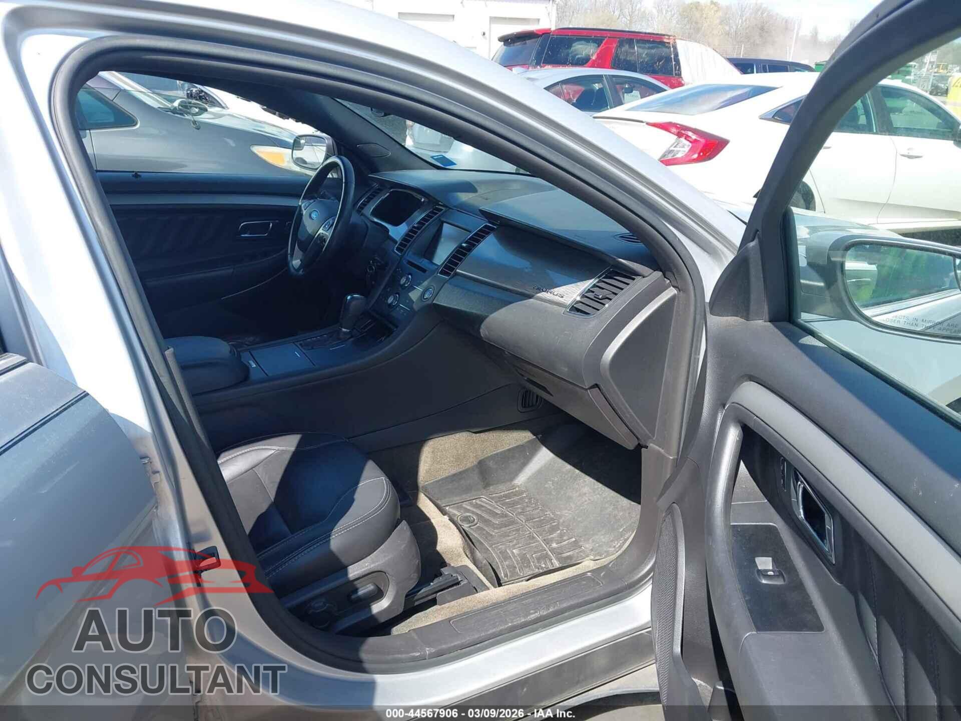 FORD TAURUS 2013 - 1FAHP2E85DG204904