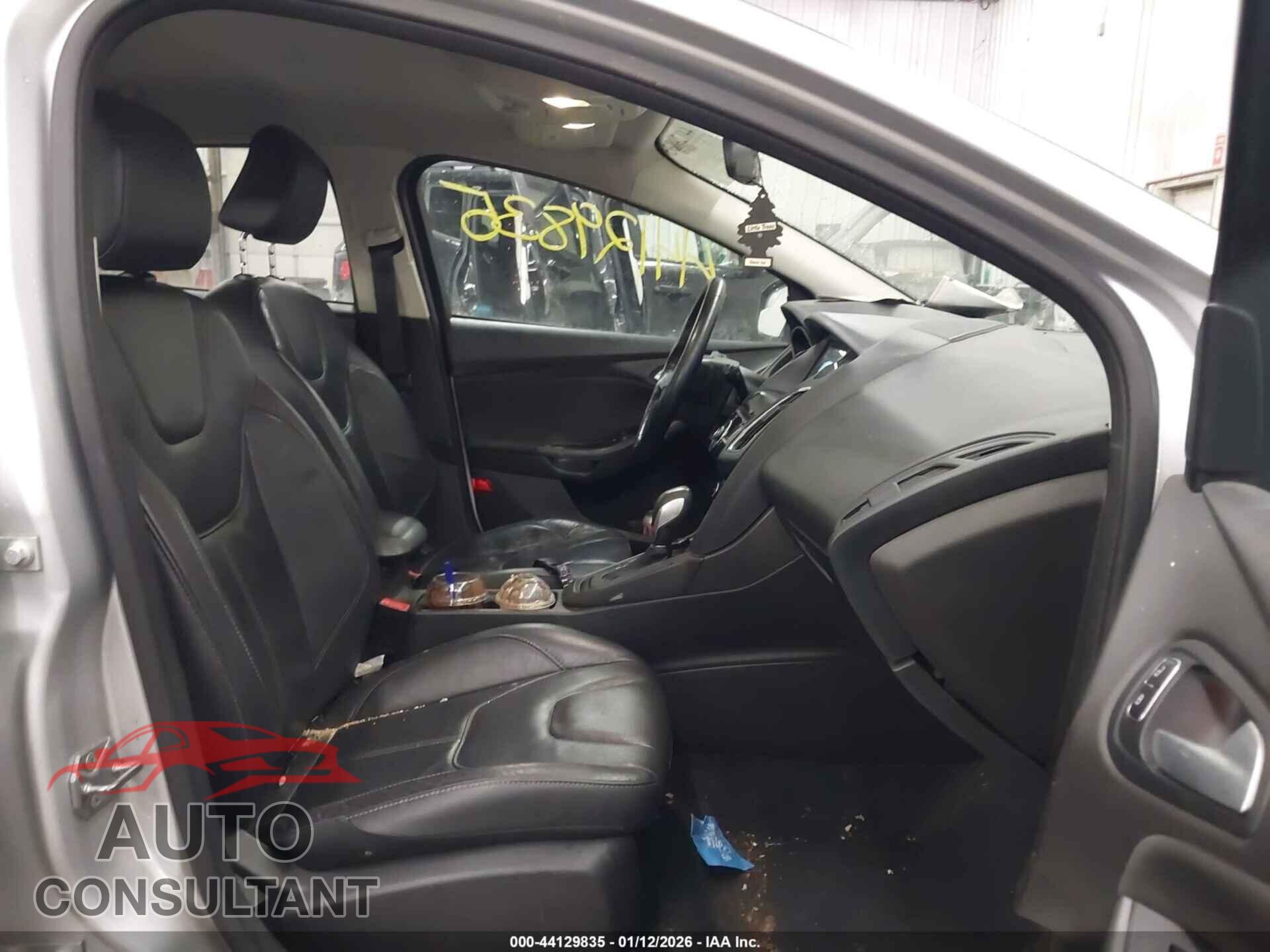 FORD FOCUS 2016 - 1FADP3K20GL242573