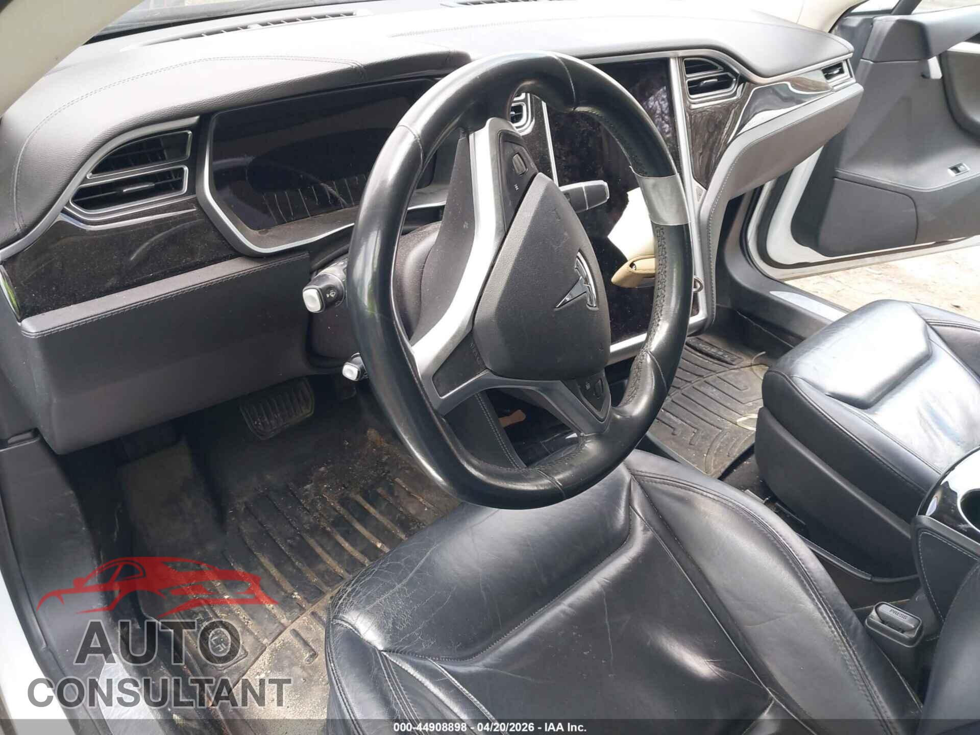 TESLA MODEL S 2015 - 5YJSA1S22FF082740