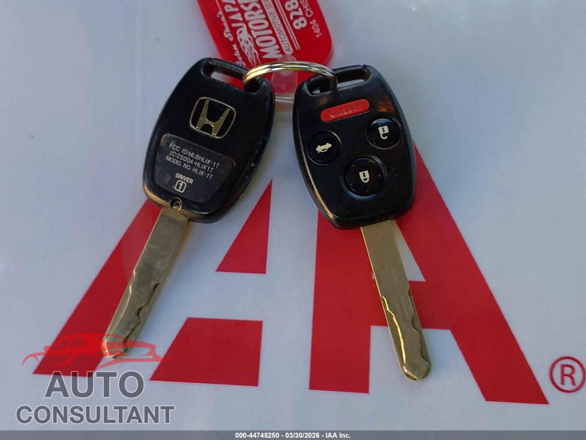 HONDA ACCORD 2012 - 1HGCS2B84CA007300