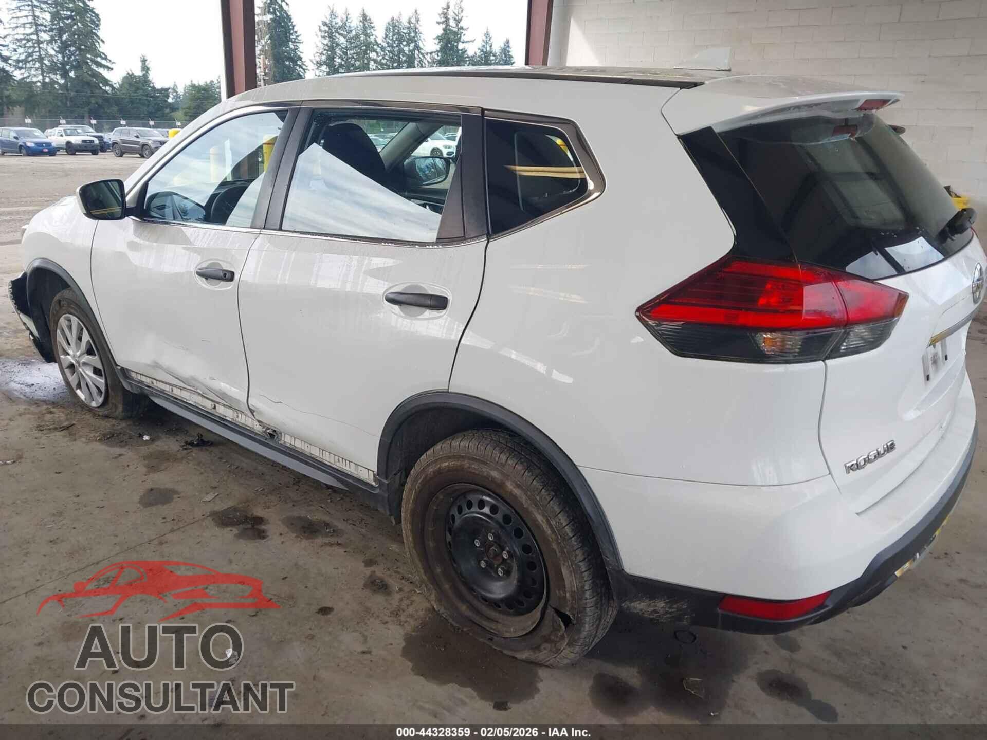 NISSAN ROGUE 2017 - KNMAT2MVXHP518603