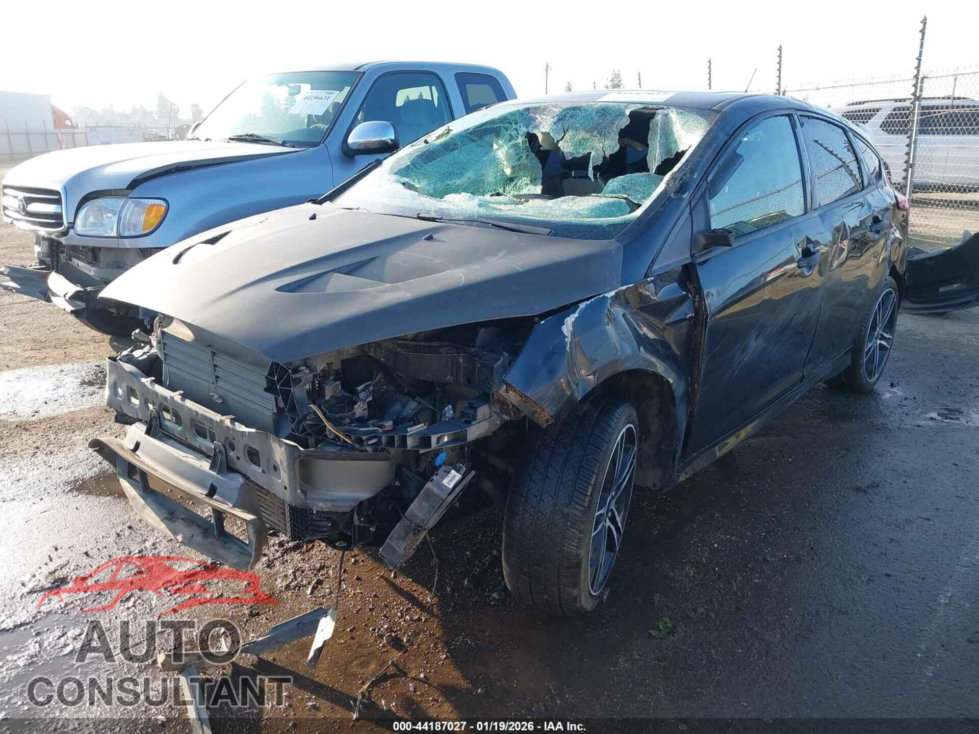 FORD FOCUS ST 2017 - 1FADP3L94HL304084