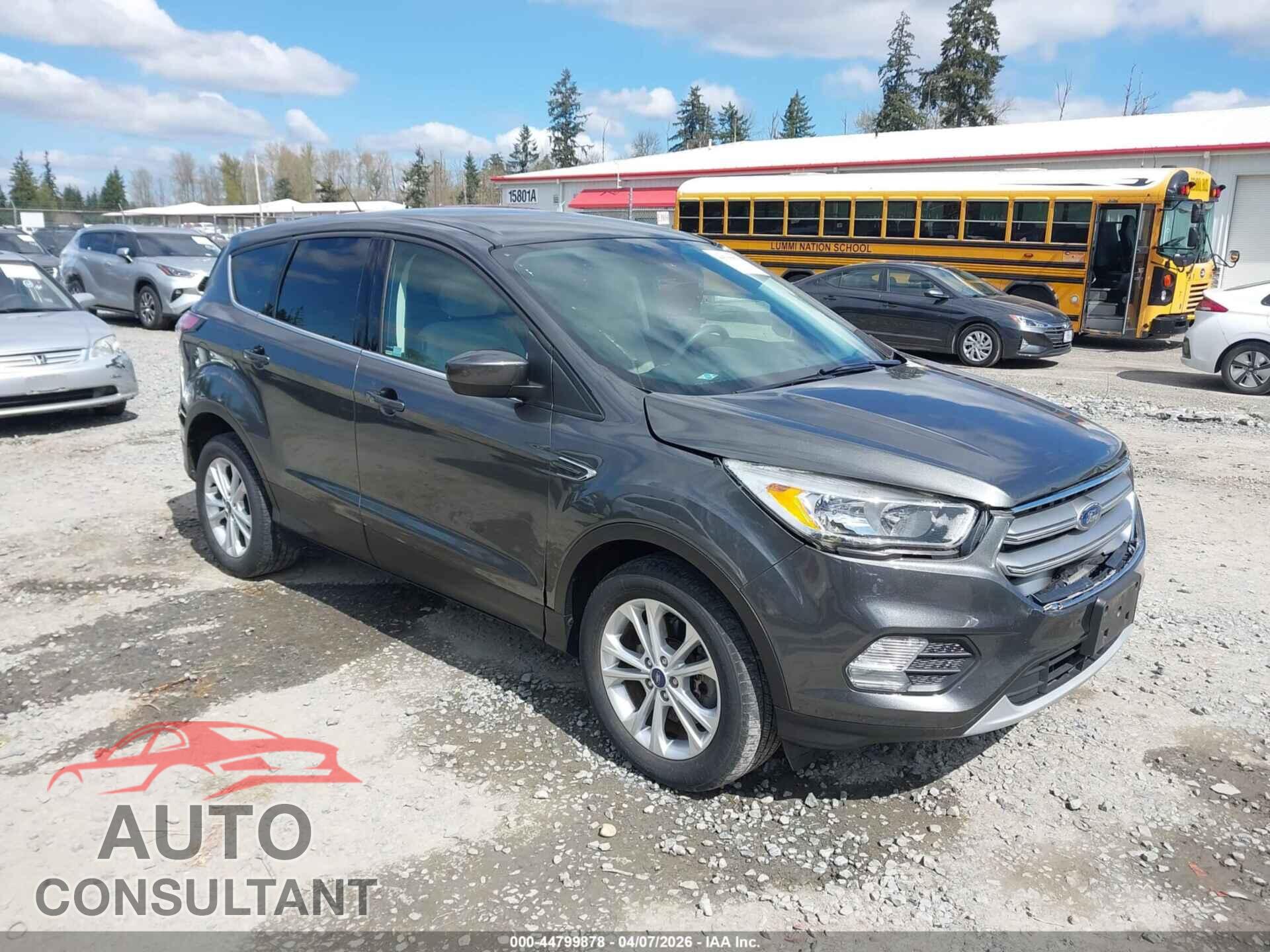 FORD ESCAPE 2017 - 1FMCU9GD6HUB03230