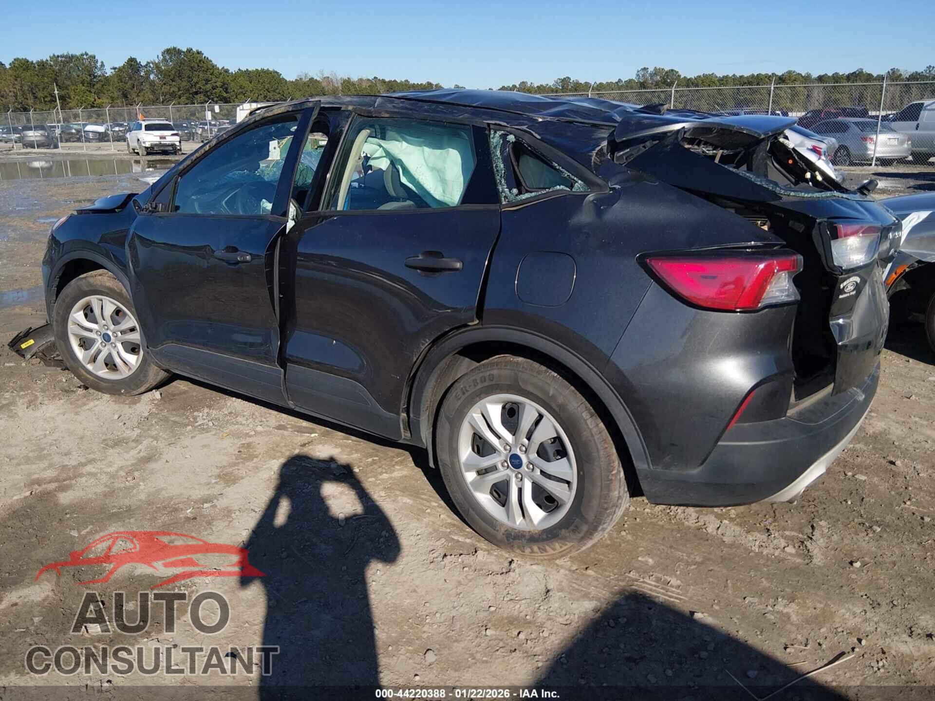 FORD ESCAPE 2020 - 1FMCU0F60LUA46580