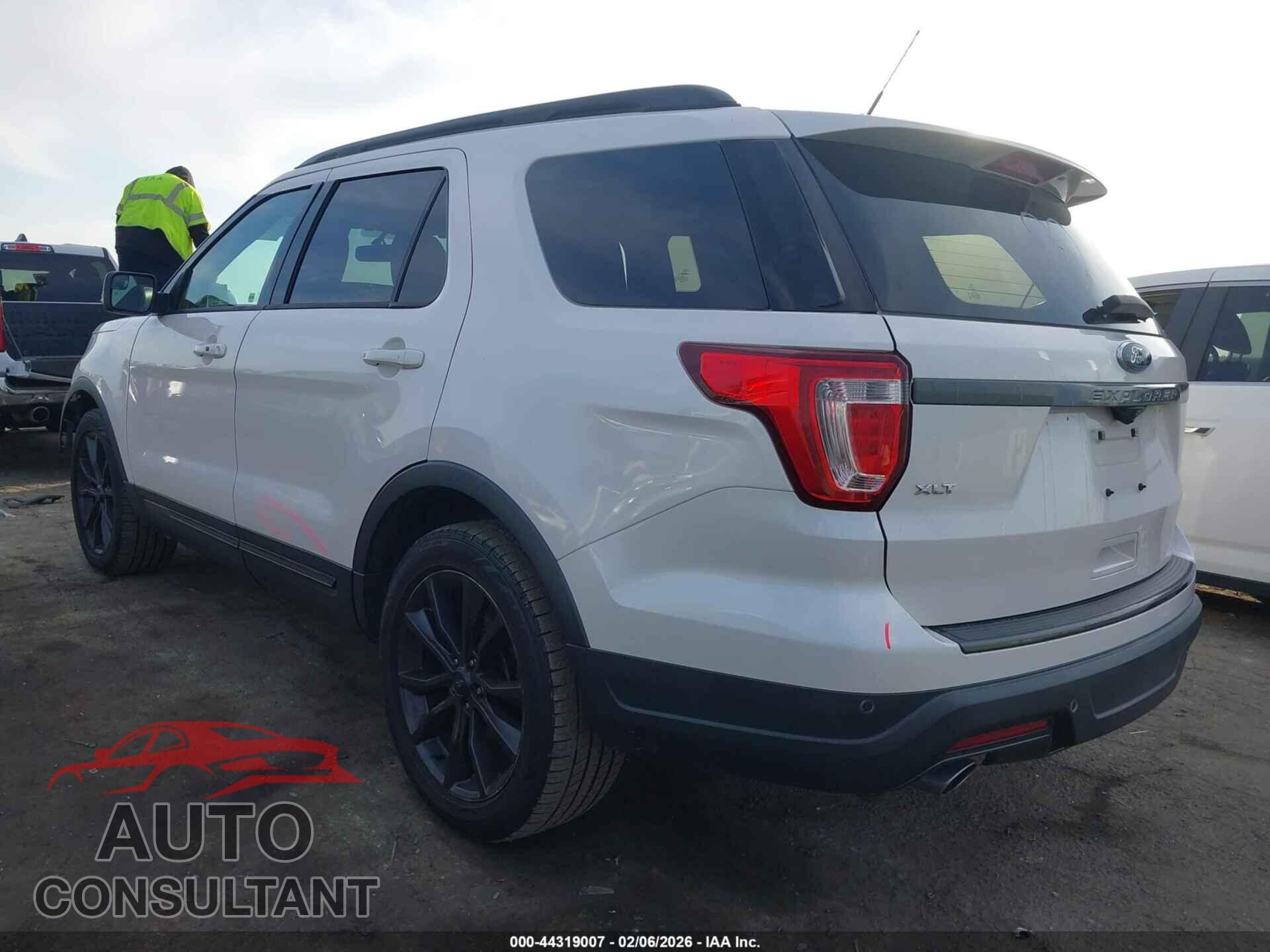 FORD EXPLORER 2018 - 1FM5K7D84JGB32207