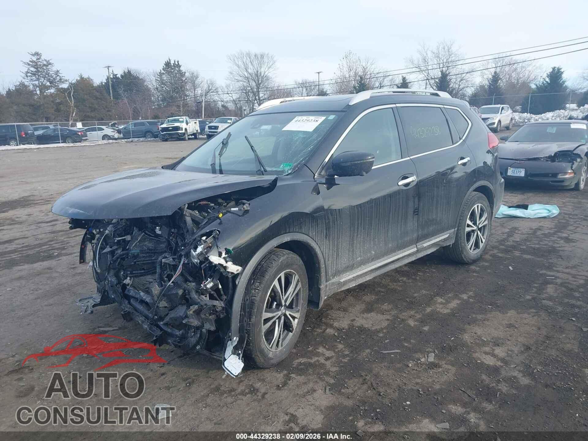 NISSAN ROGUE 2017 - 5N1AT2MT3HC761784