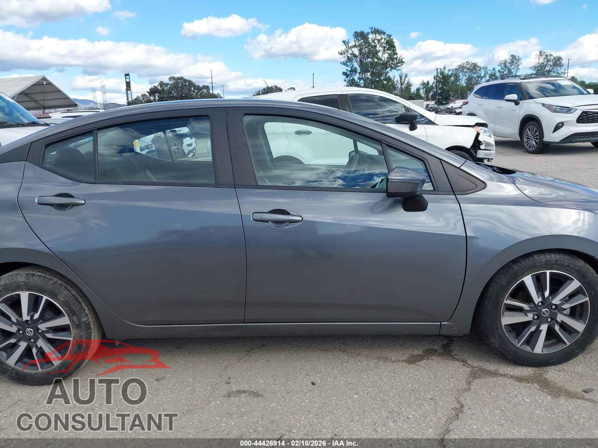 NISSAN VERSA 2021 - 3N1CN8EV5ML868301