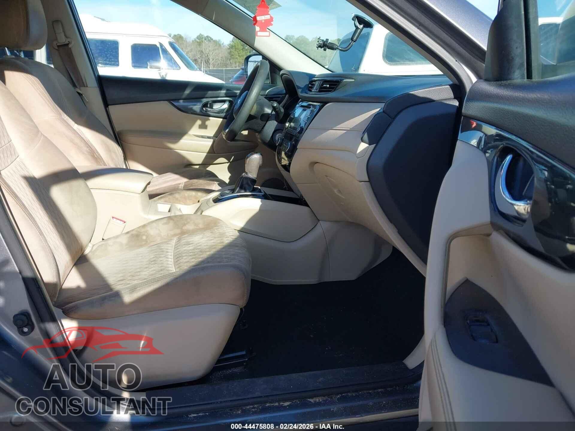 NISSAN ROGUE 2017 - KNMAT2MT4HP563860