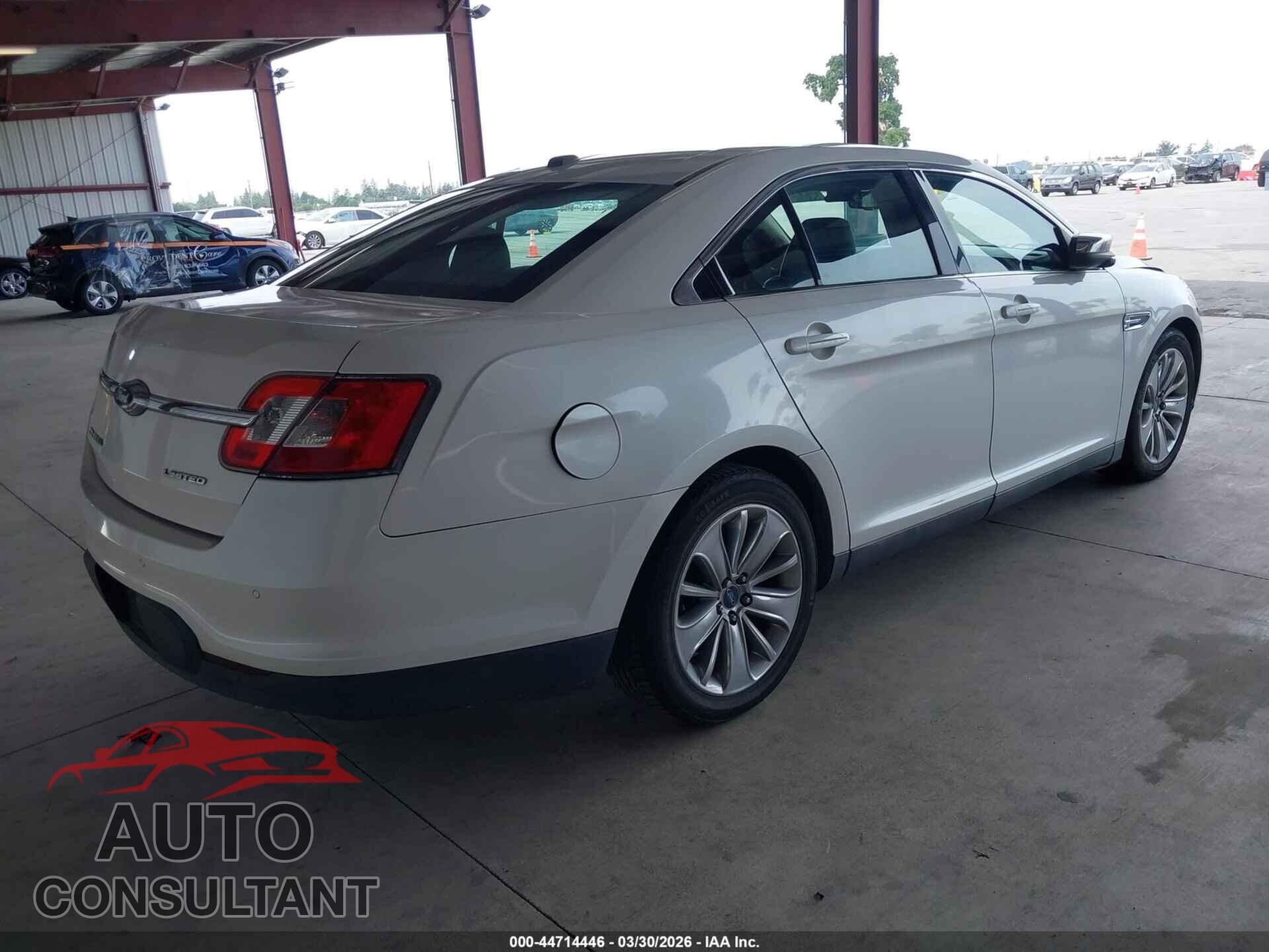 FORD TAURUS 2011 - 1FAHP2FW5BG172868