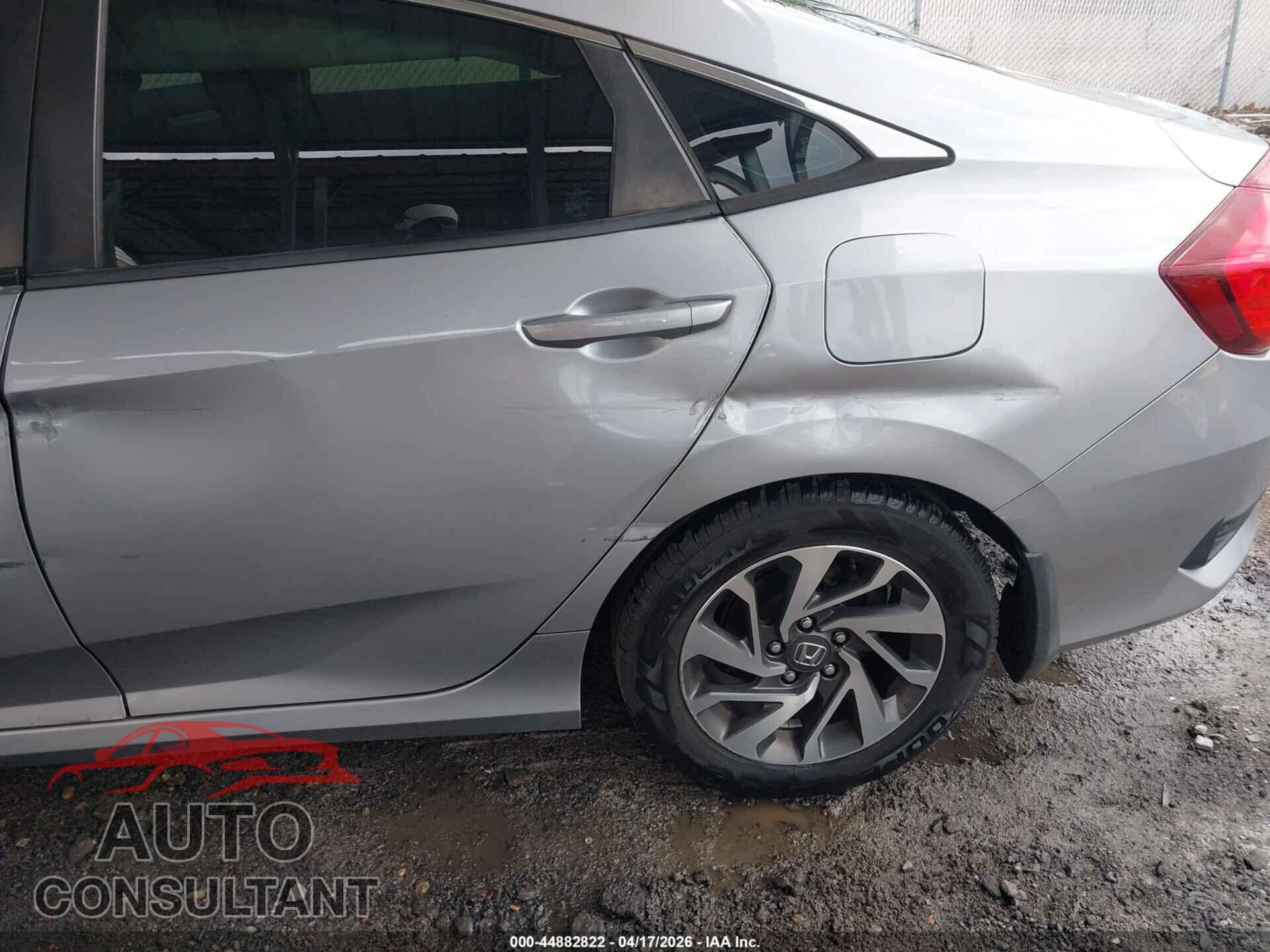 HONDA CIVIC 2017 - 2HGFC2F70HH528289