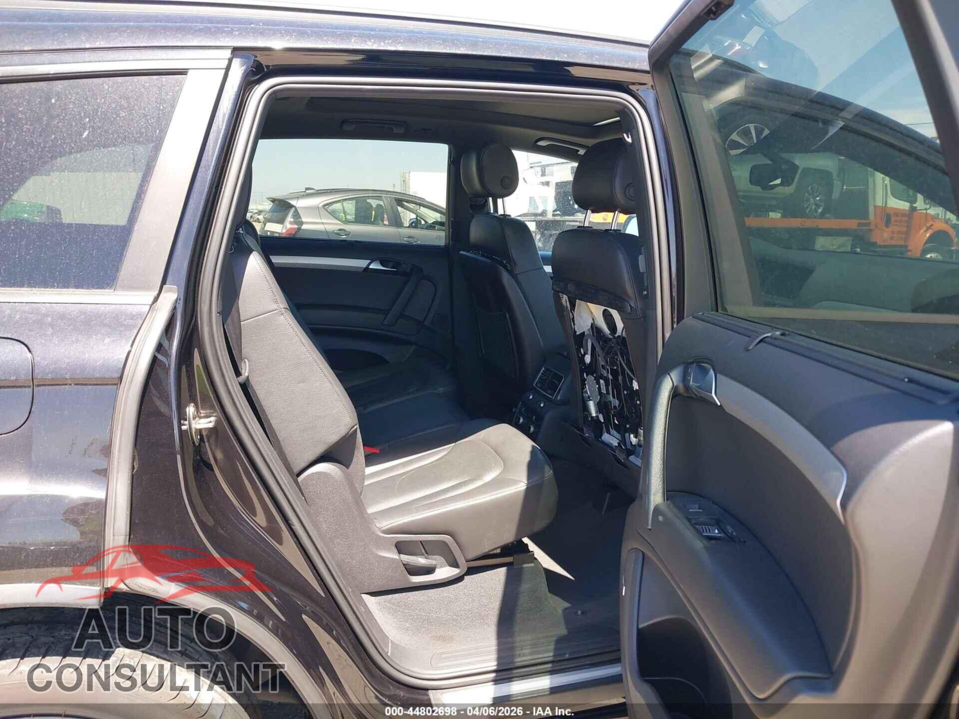 AUDI Q7 2015 - WA1WMAFE2FD006322