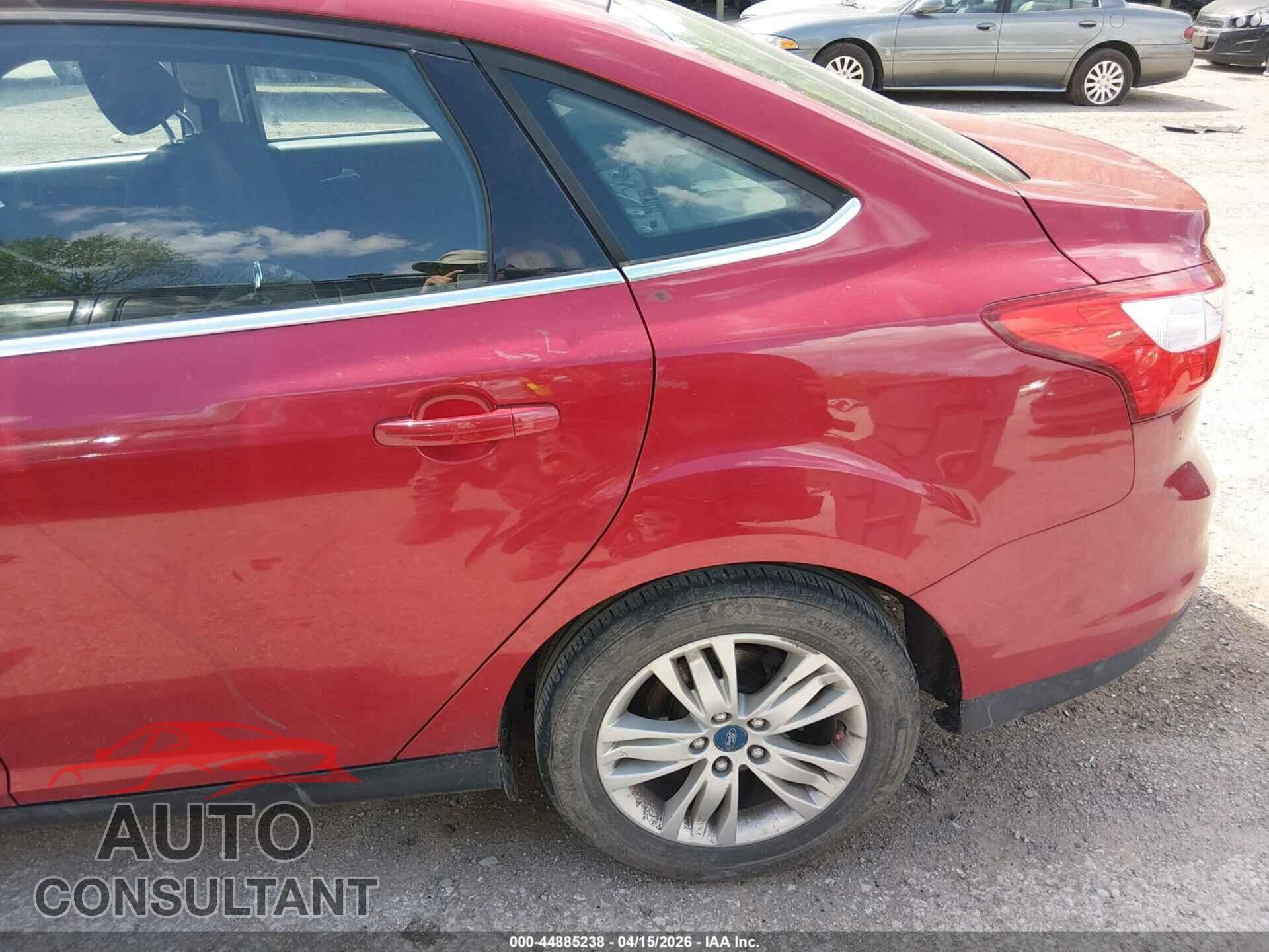 FORD FOCUS 2012 - 1FAHP3H24CL221972