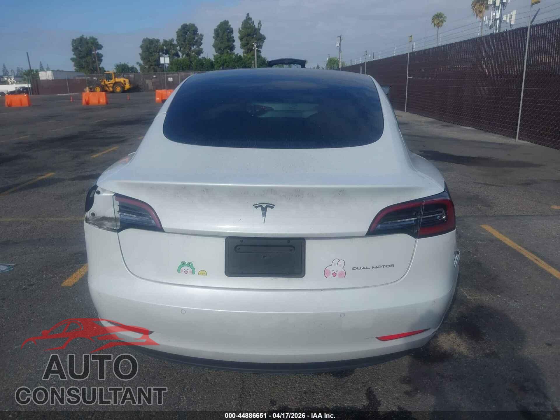 TESLA MODEL 3 2022 - 5YJ3E1EB5NF210536