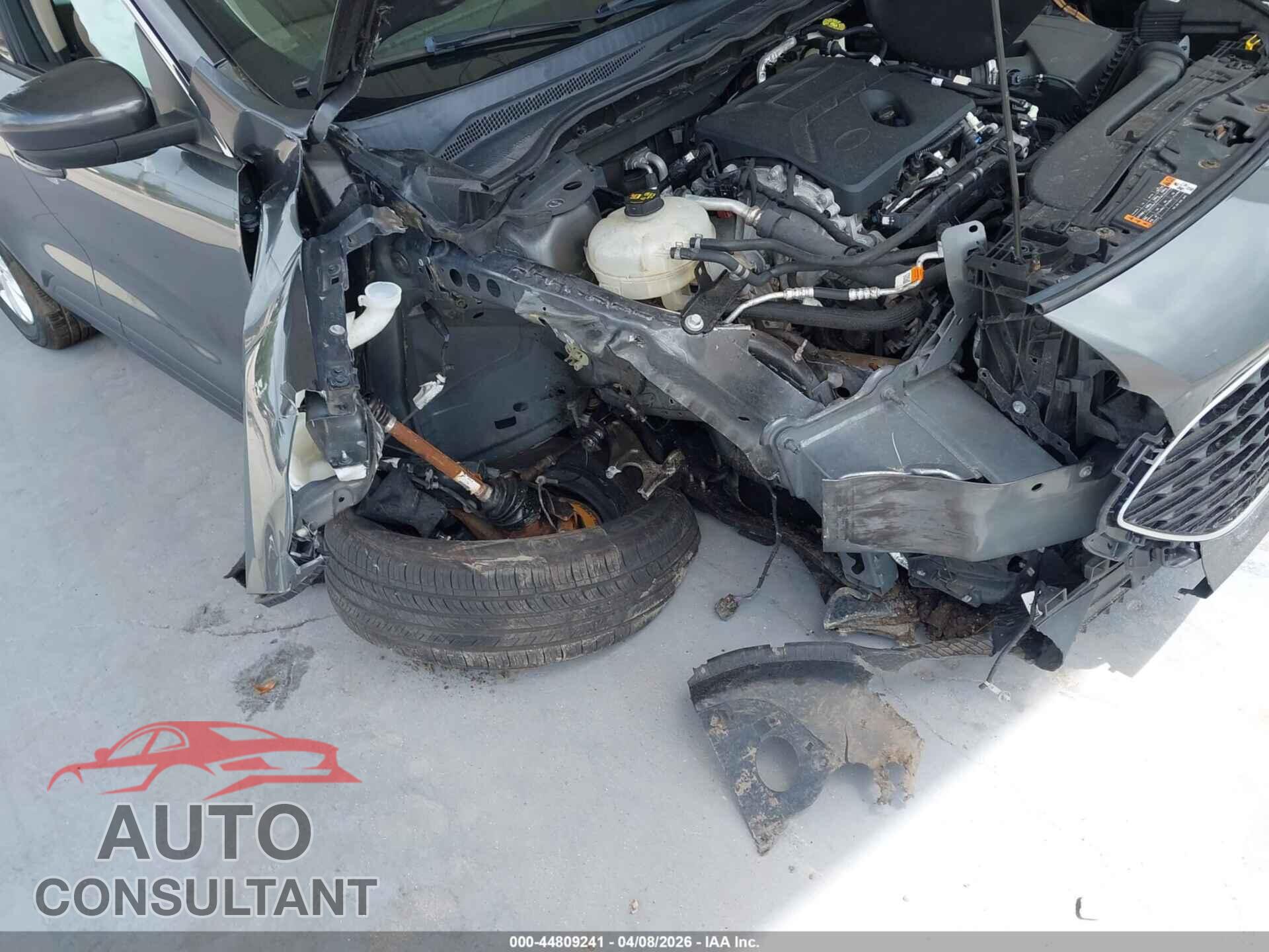 FORD ESCAPE 2020 - 1FMCU0G68LUA24373
