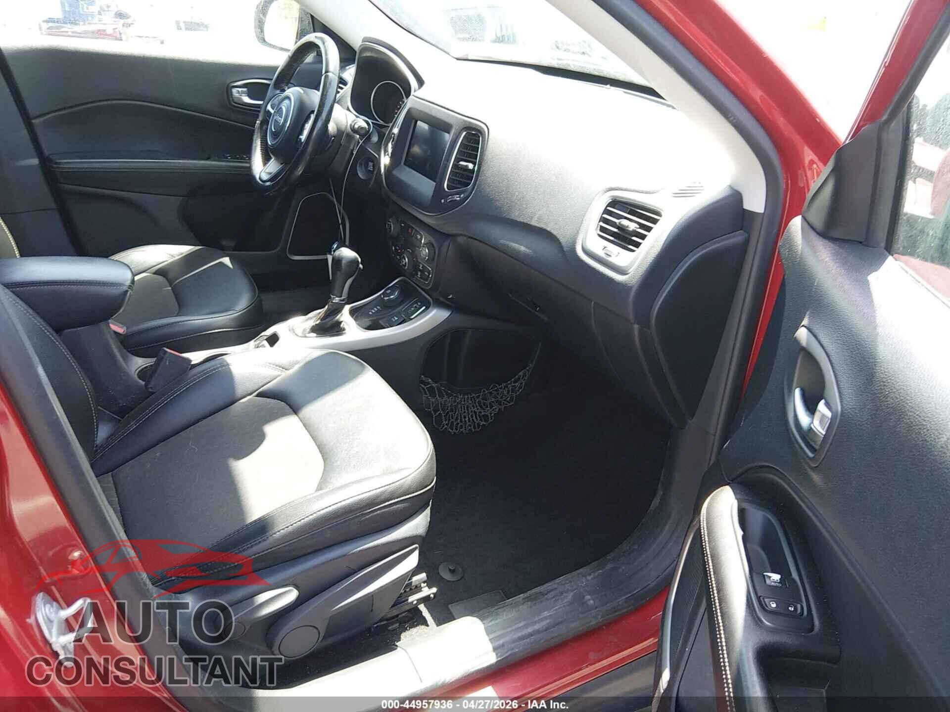 JEEP COMPASS 2018 - 3C4NJDBB9JT397947