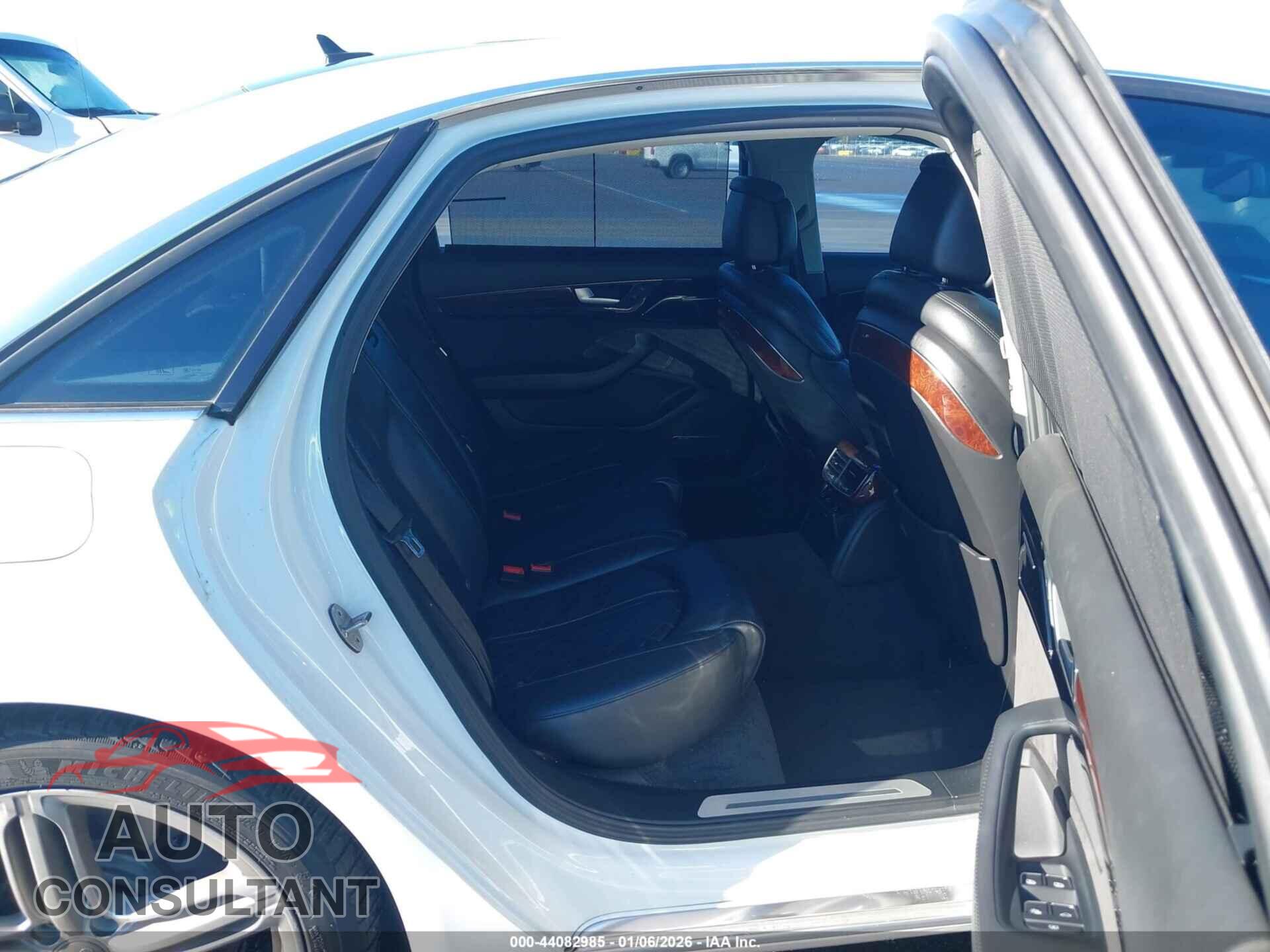 AUDI A8 L 2013 - WAUR2AFD9DN006922