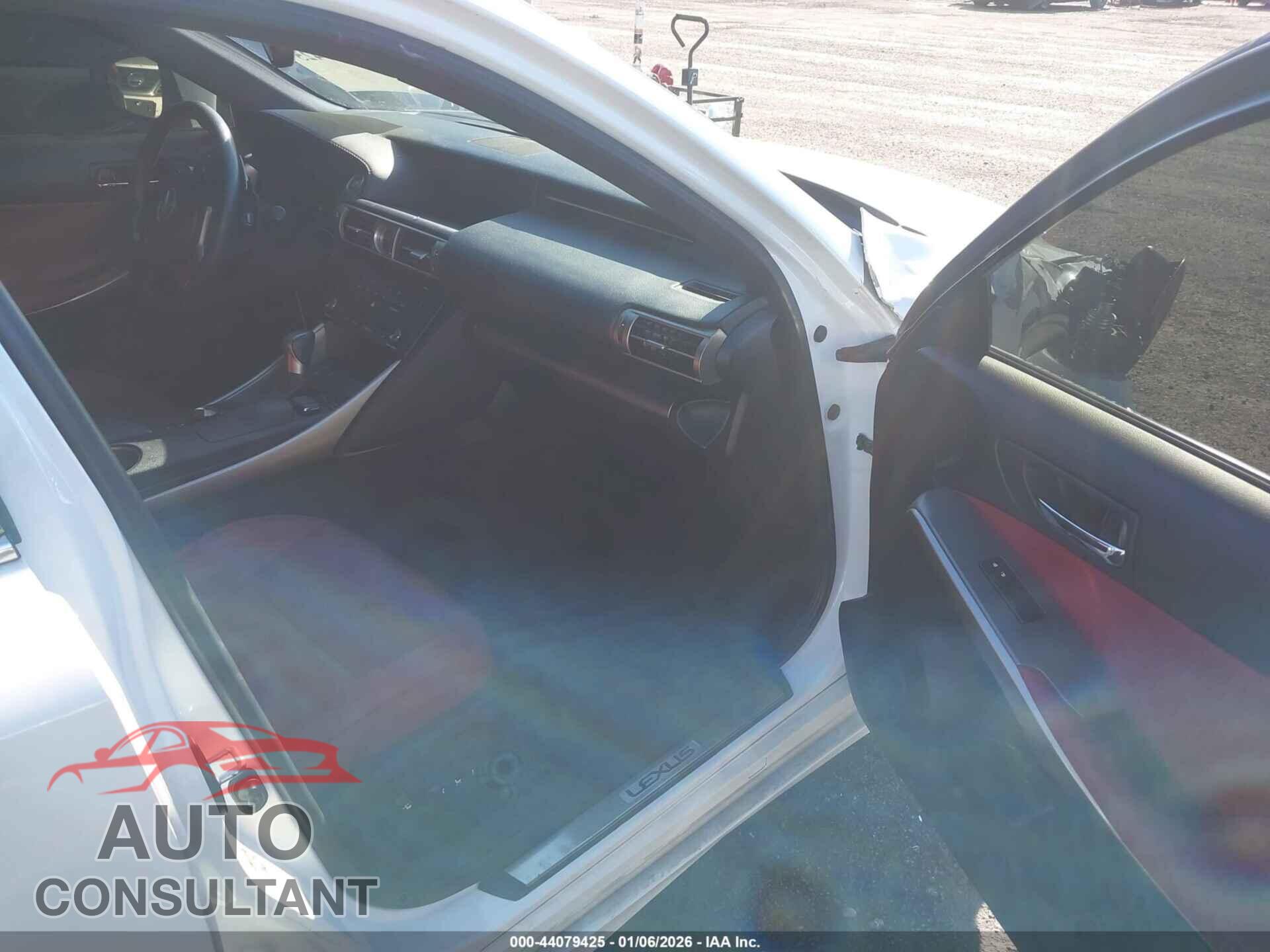 LEXUS IS 200T 2016 - JTHBA1D23G5001288