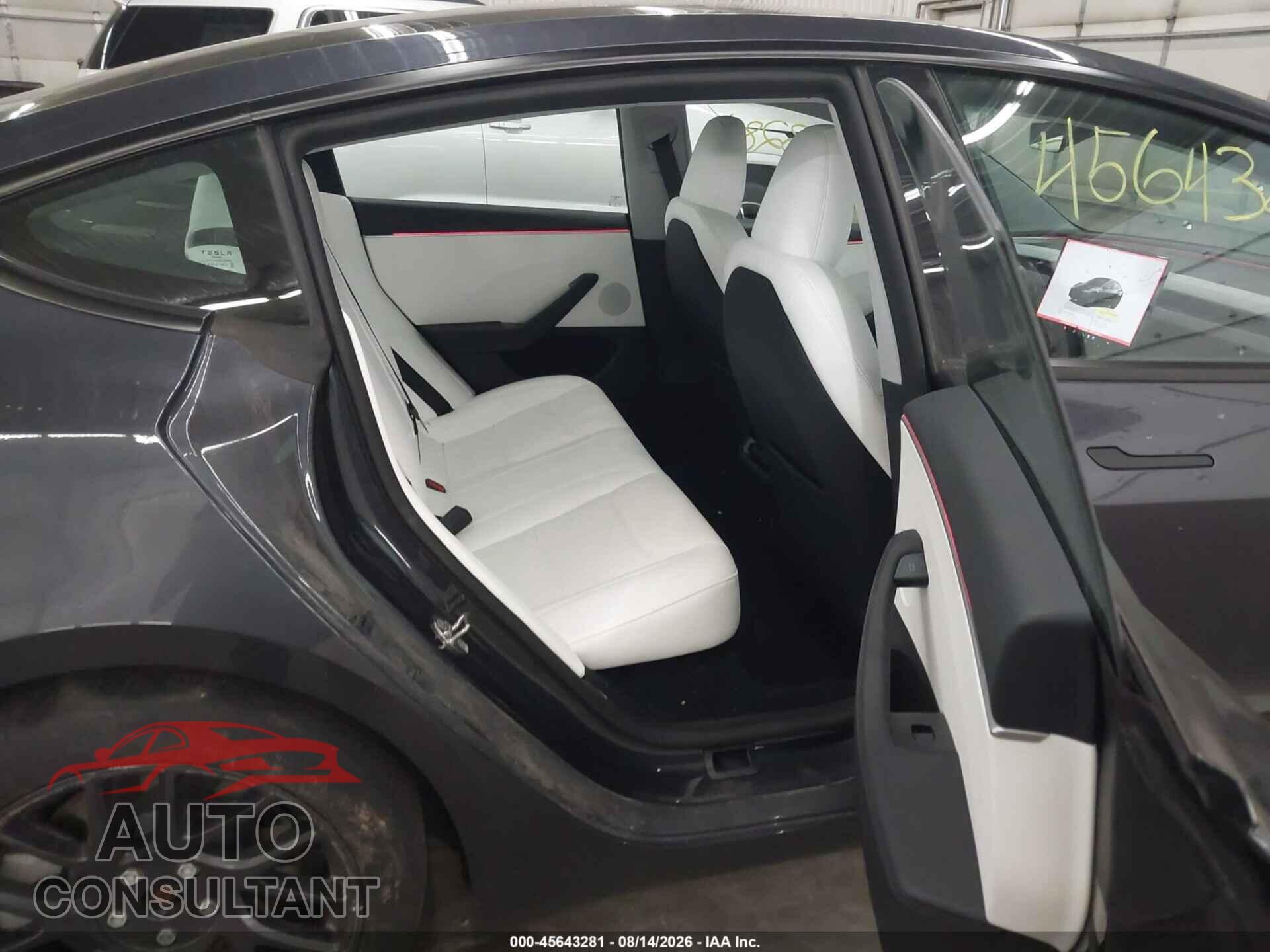 TESLA MODEL 3 2024 - 5YJ3E1EB2RF810923