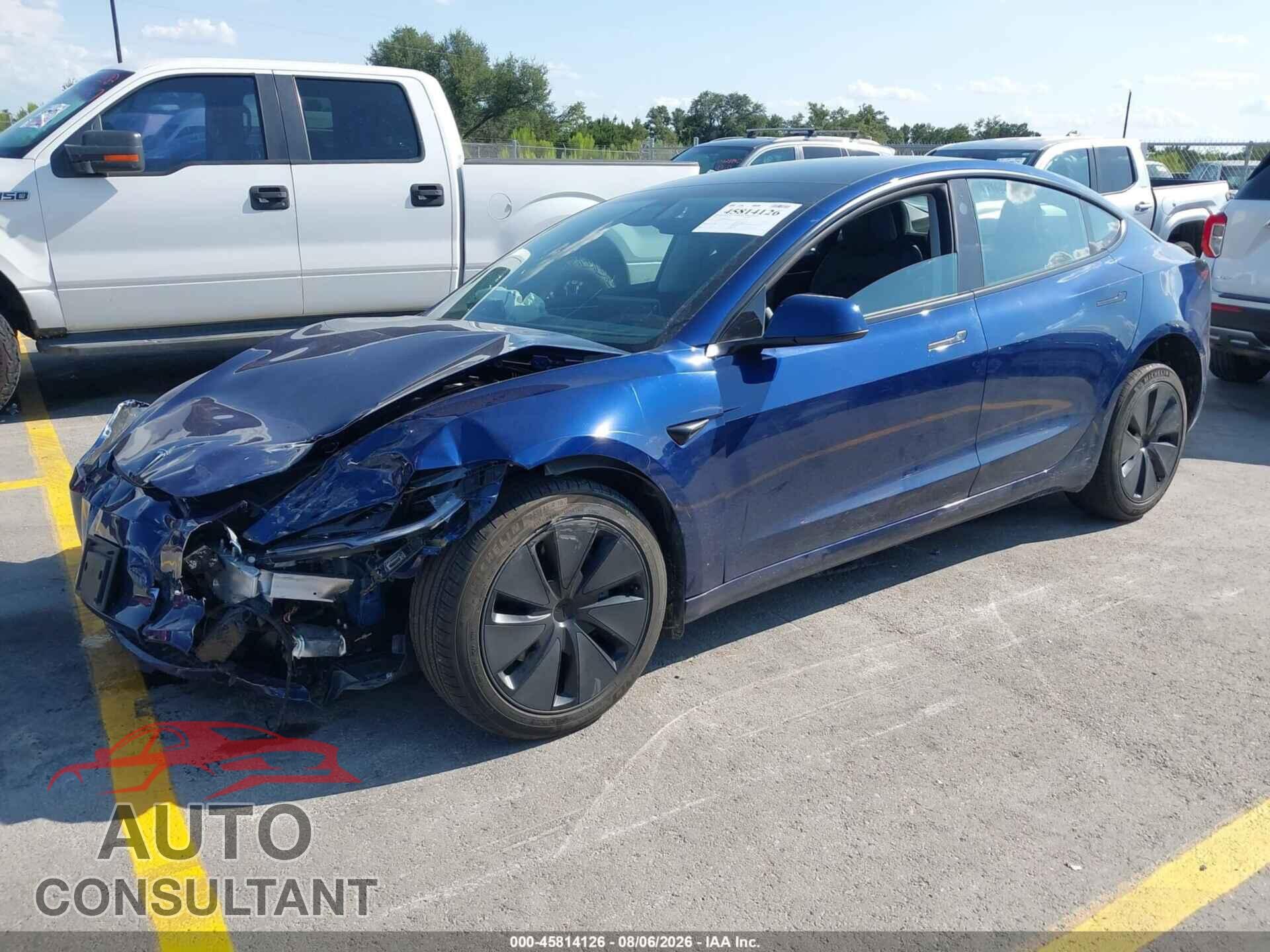 TESLA MODEL 3 2024 - 5YJ3E1EA0RF824097