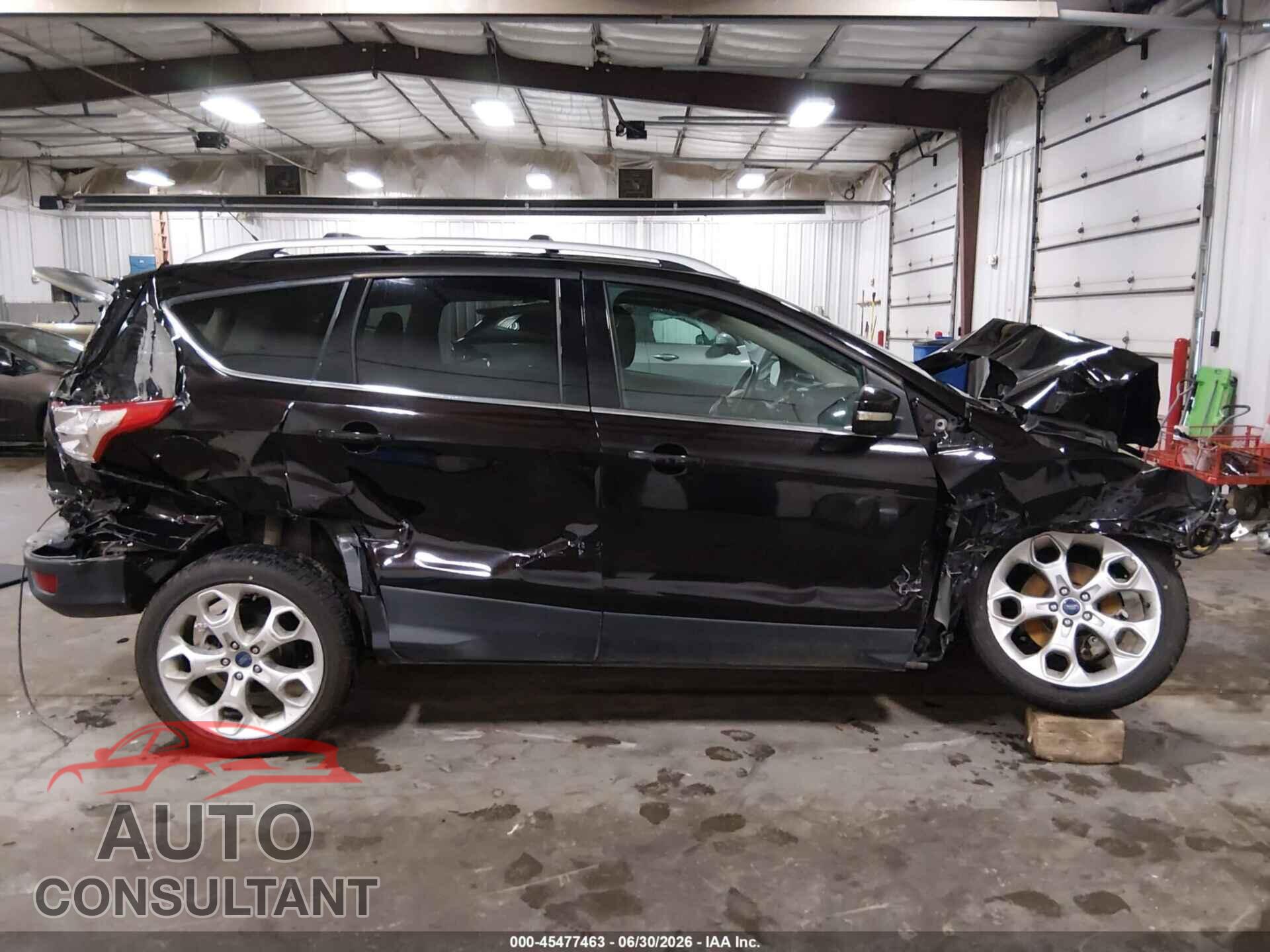 FORD ESCAPE 2013 - 1FMCU0J96DUB92176