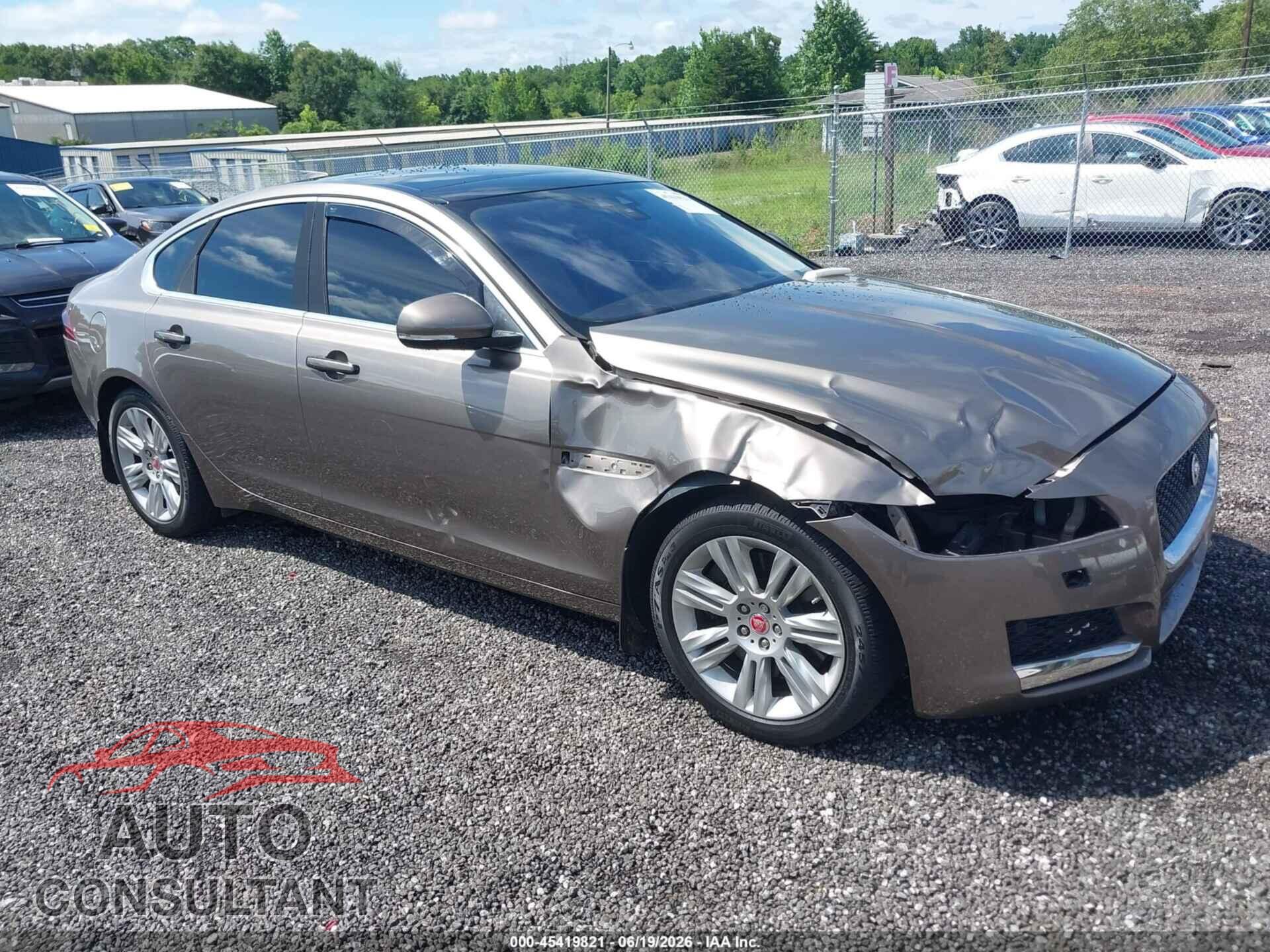 JAGUAR XF 2017 - SAJBD4BV5HCY35679