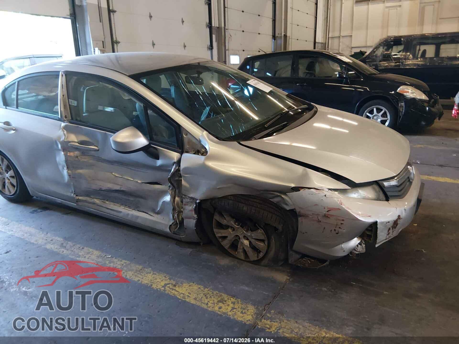 HONDA CIVIC 2012 - 2HGFB2F57CH608201