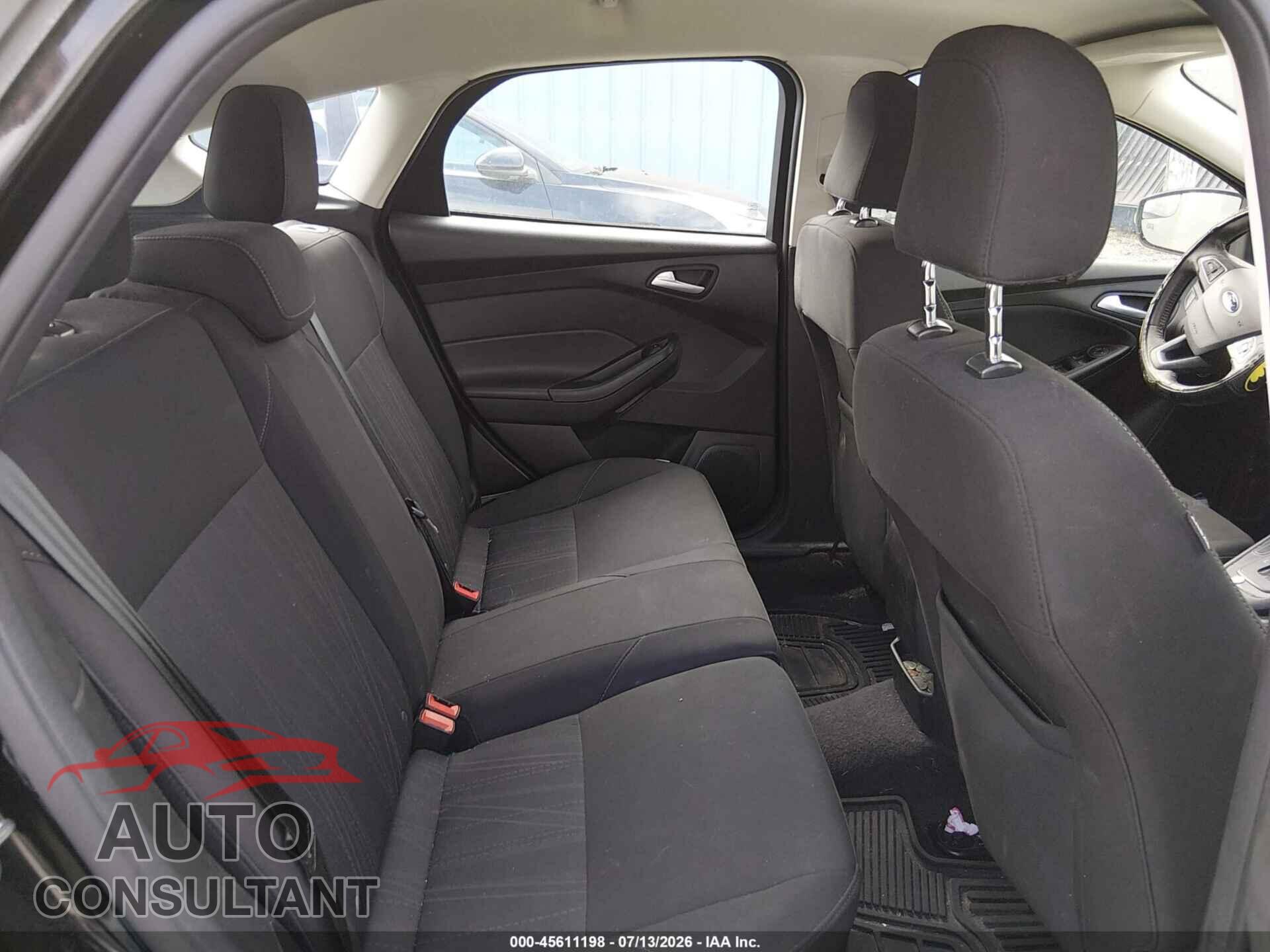 FORD FOCUS 2017 - 1FADP3K2XHL298831
