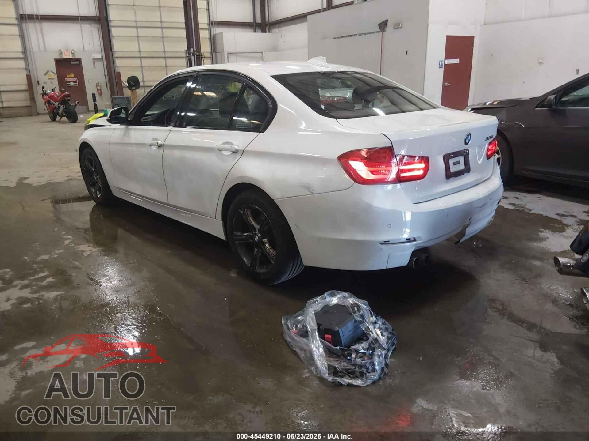 BMW 328I 2015 - WBA3C1C57FP851601