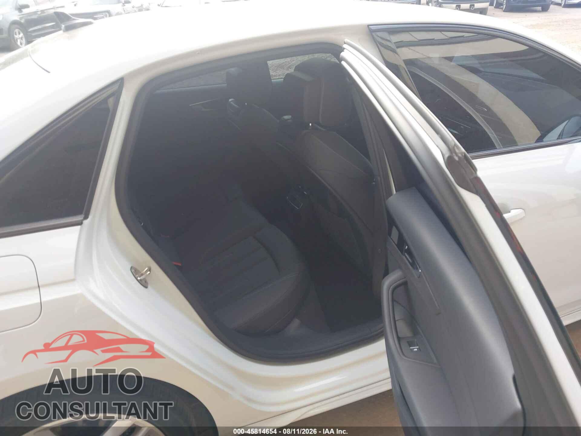 AUDI A4 2021 - WAUDAAF46MA056469