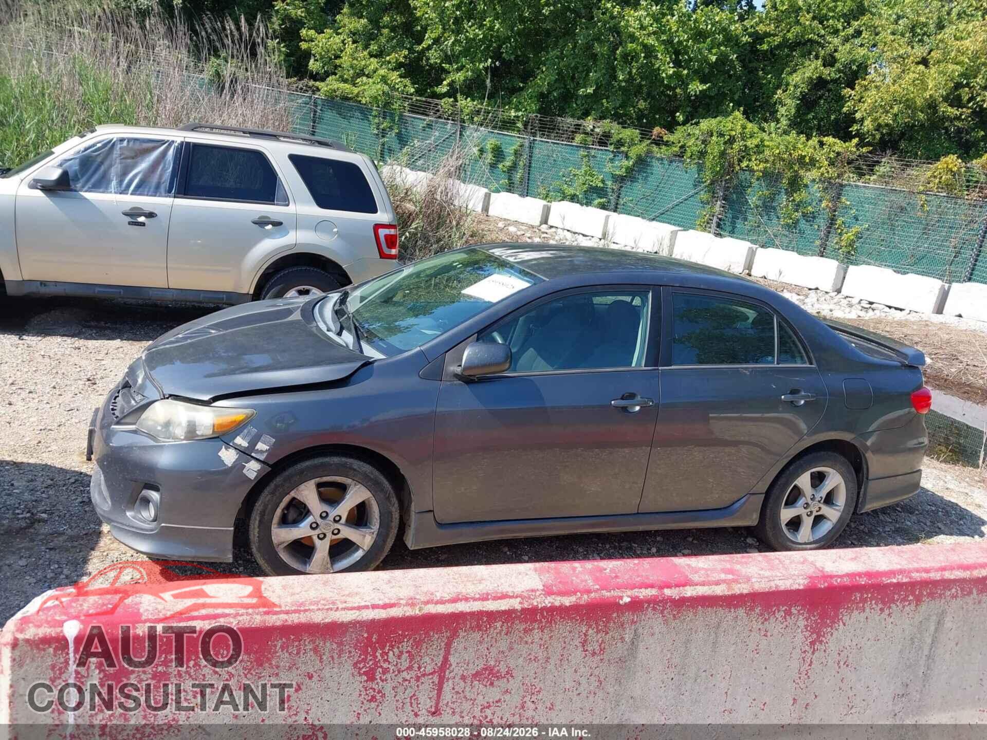 TOYOTA COROLLA 2013 - 2T1BU4EE4DC960457