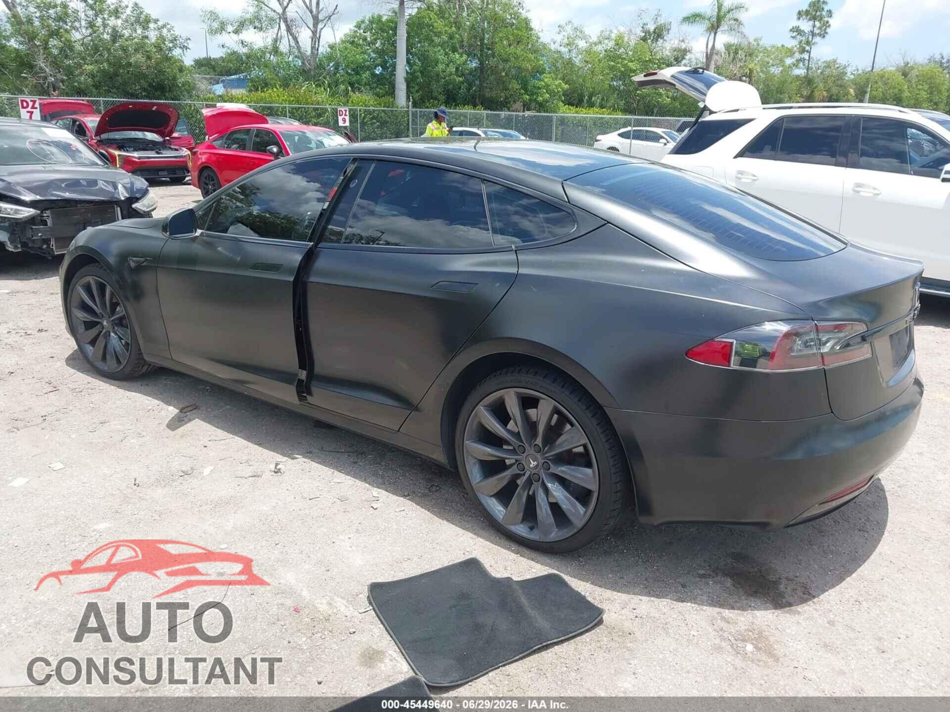 TESLA MODEL S 2017 - 5YJSA1E23HF229582
