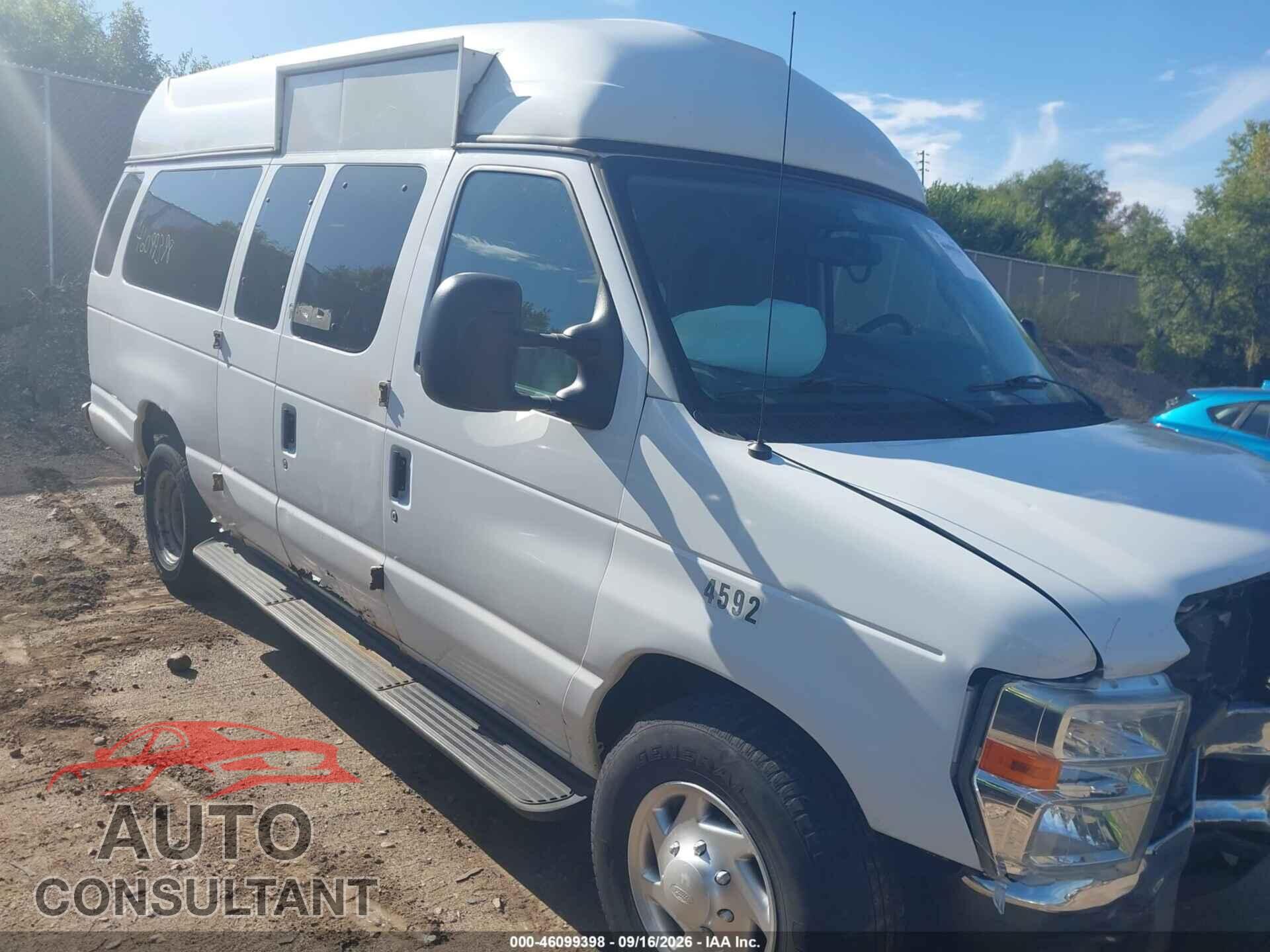FORD E-350 SUPER DUTY 2011 - 1FBSS3BL9BDB29172