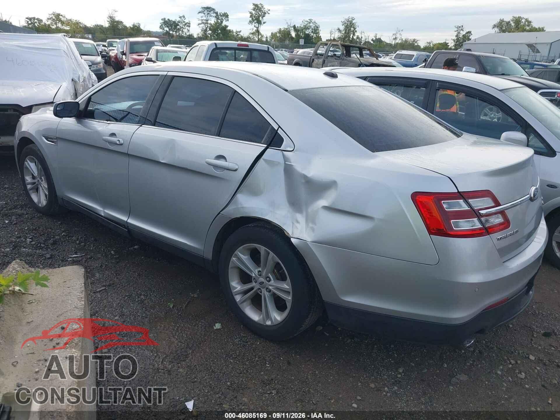 FORD TAURUS 2013 - 1FAHP2E89DG136879