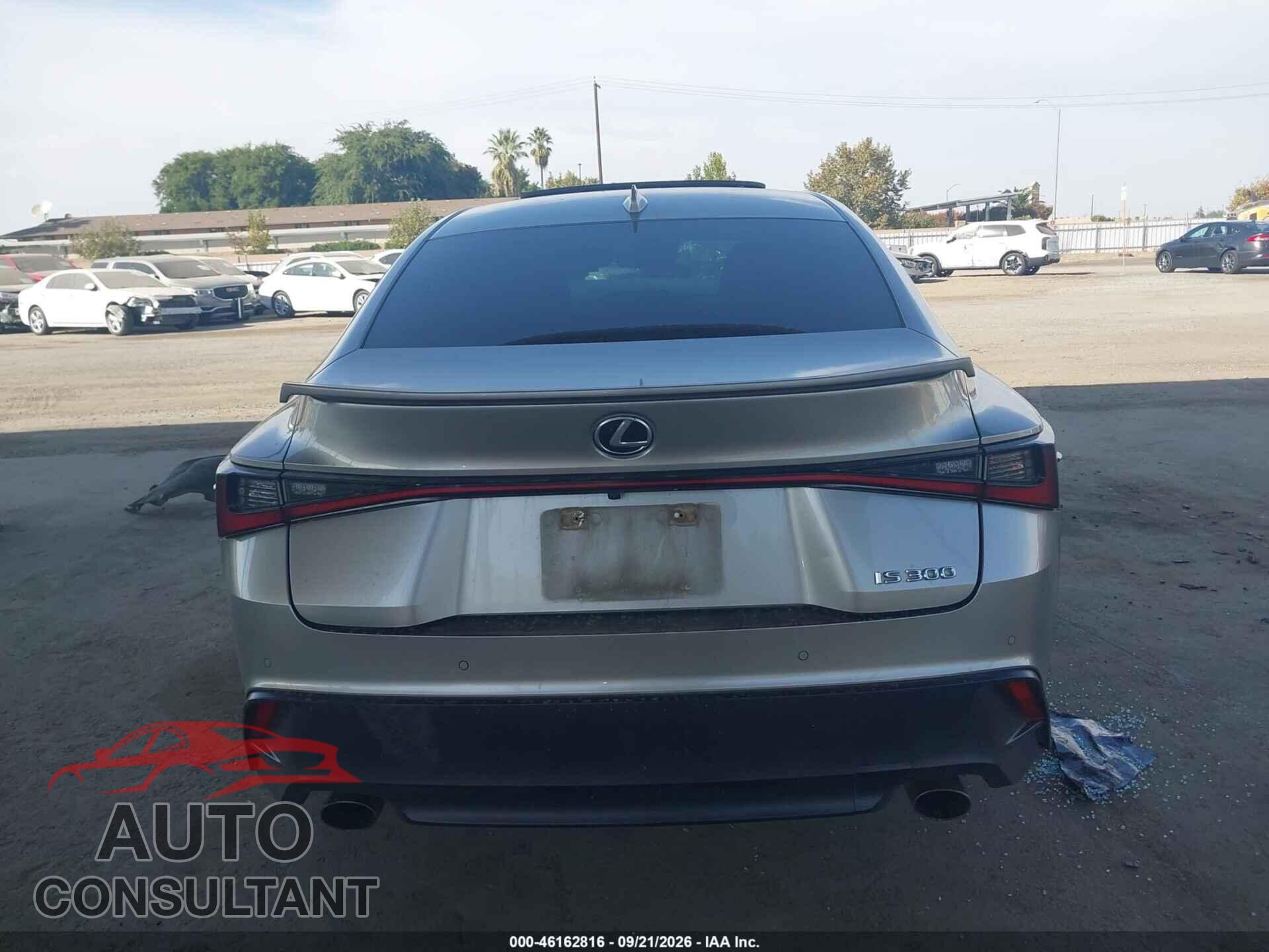 LEXUS IS 300 2021 - JTHCA1D24M5113596