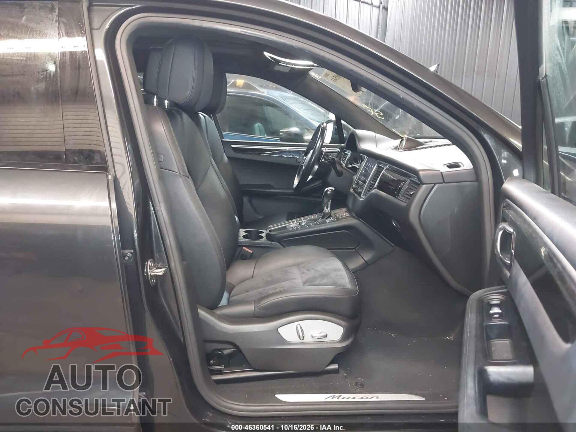 PORSCHE MACAN 2017 - WP1AA2A52HLB01699