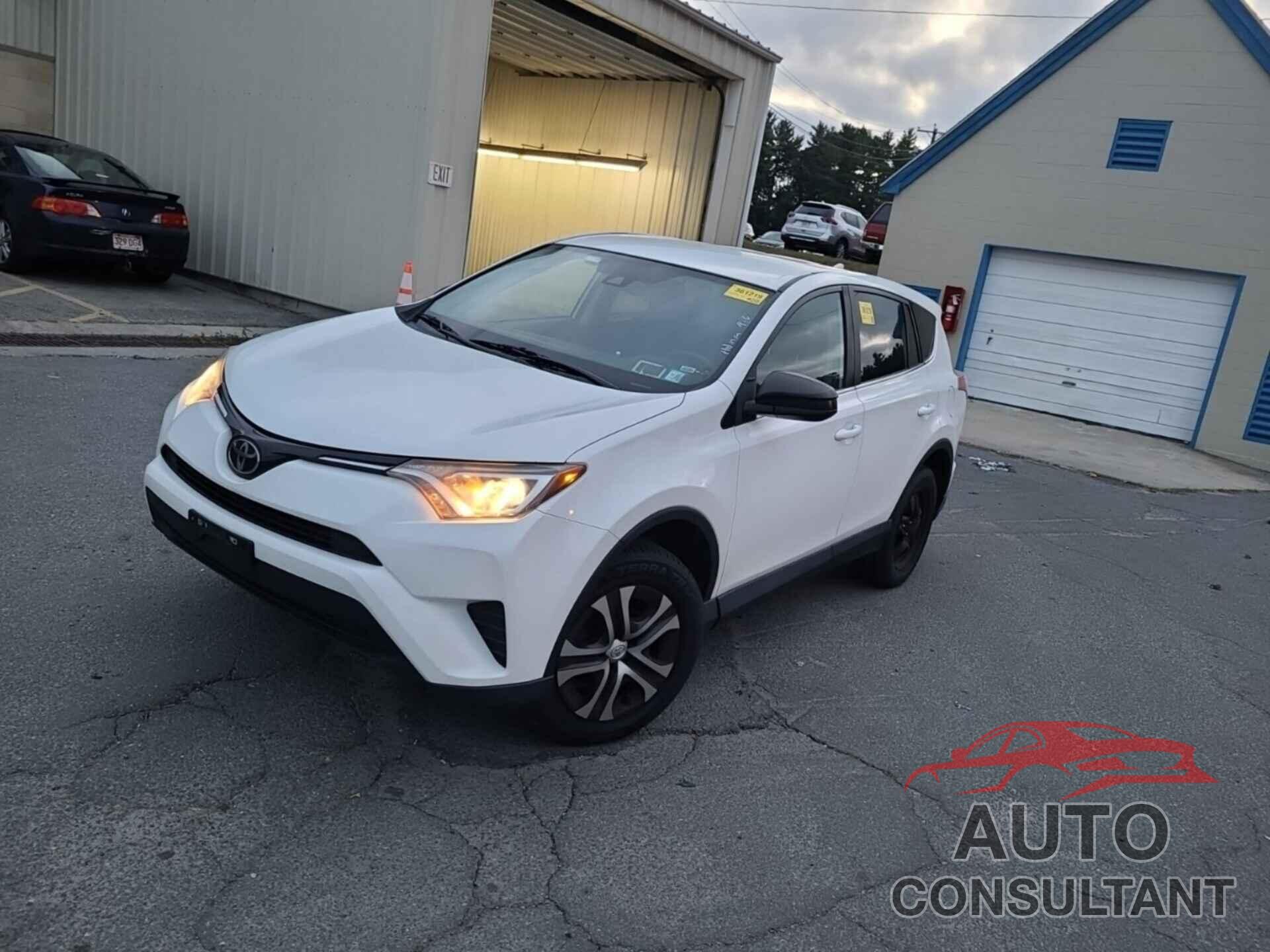 TOYOTA RAV4 2018 - 2T3BFREV8JW776938