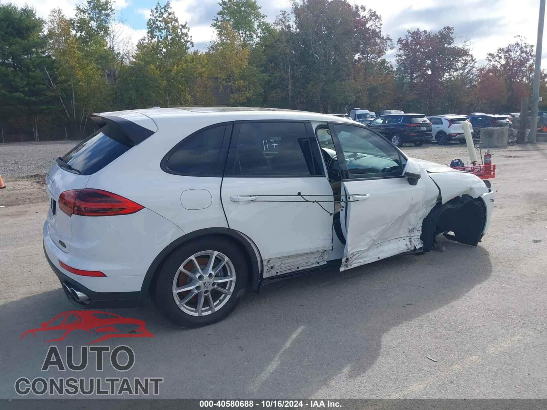 PORSCHE CAYENNE 2016 - WP1AA2A28GKA14819