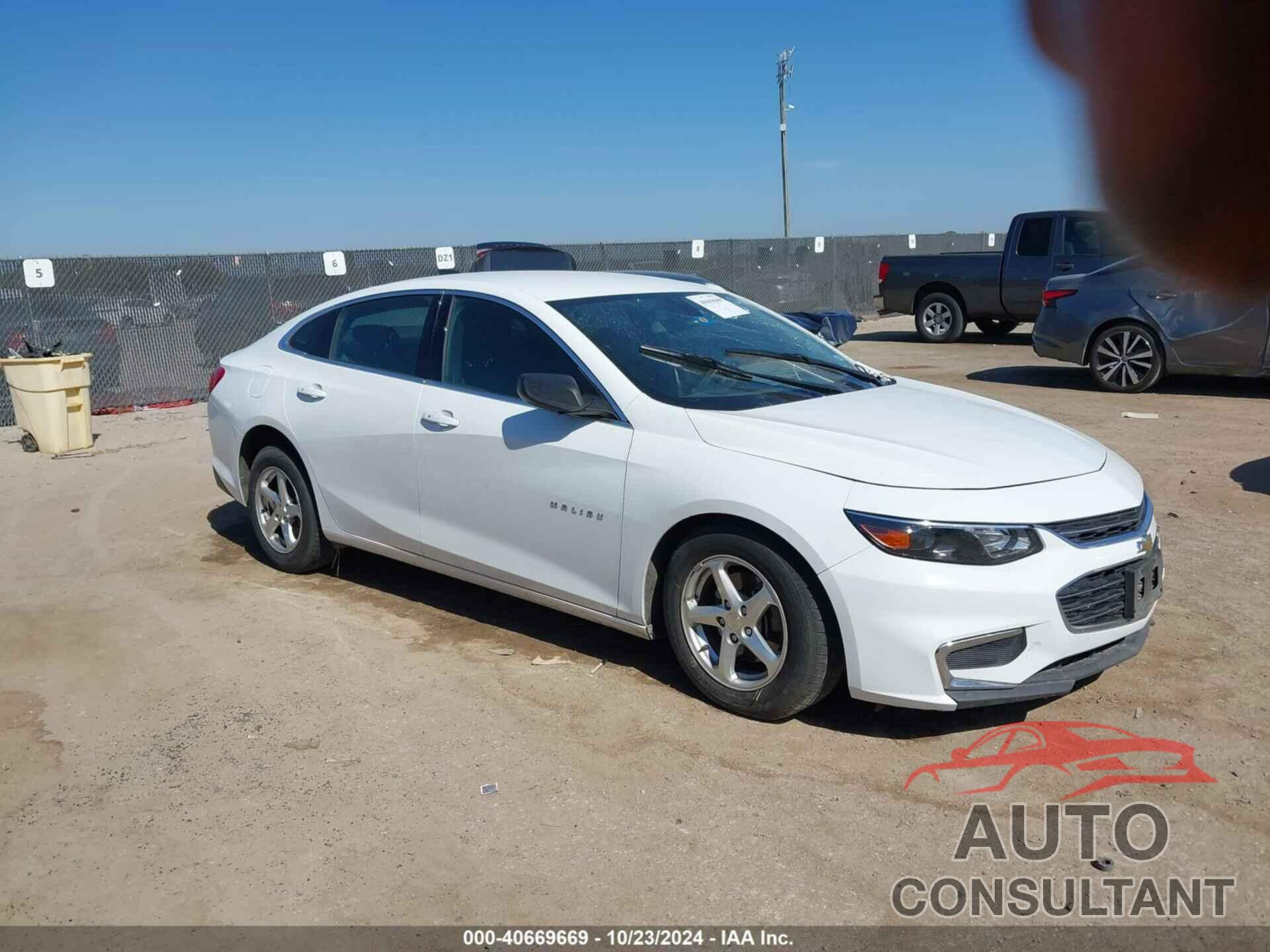 CHEVROLET MALIBU 2018 - 1G1ZB5ST1JF180909