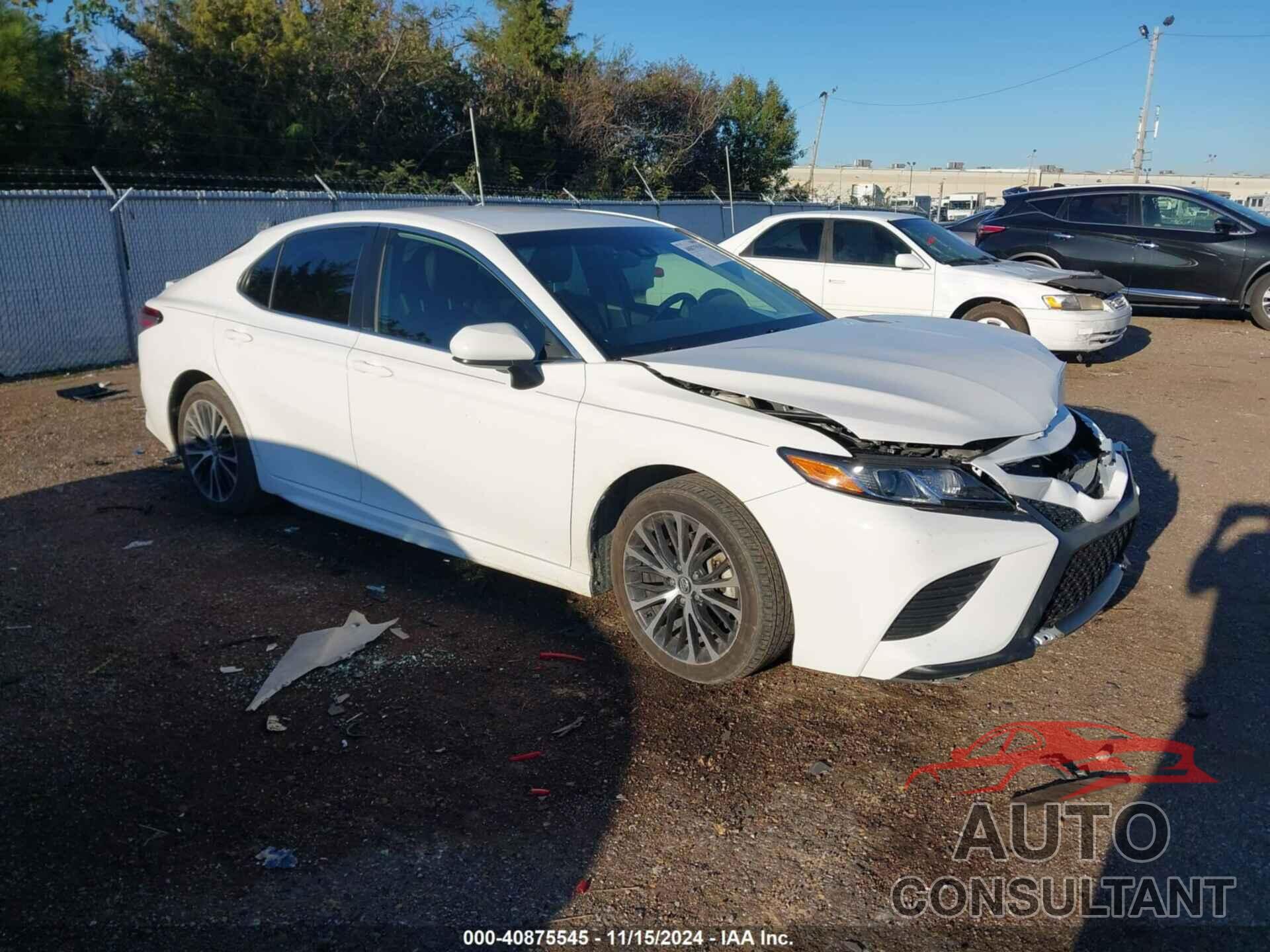 TOYOTA CAMRY 2018 - 4T1B11HK8JU652744