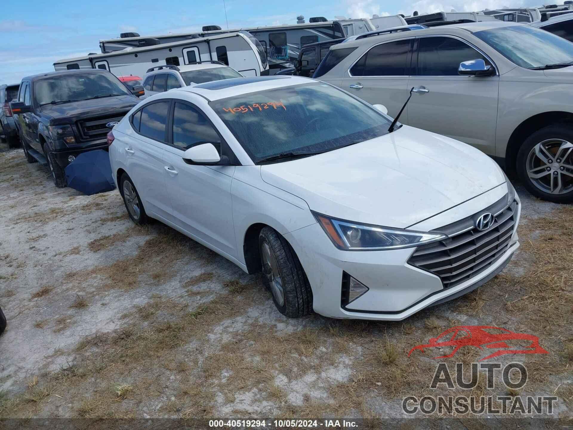 HYUNDAI ELANTRA 2019 - 5NPD84LF2KH450336